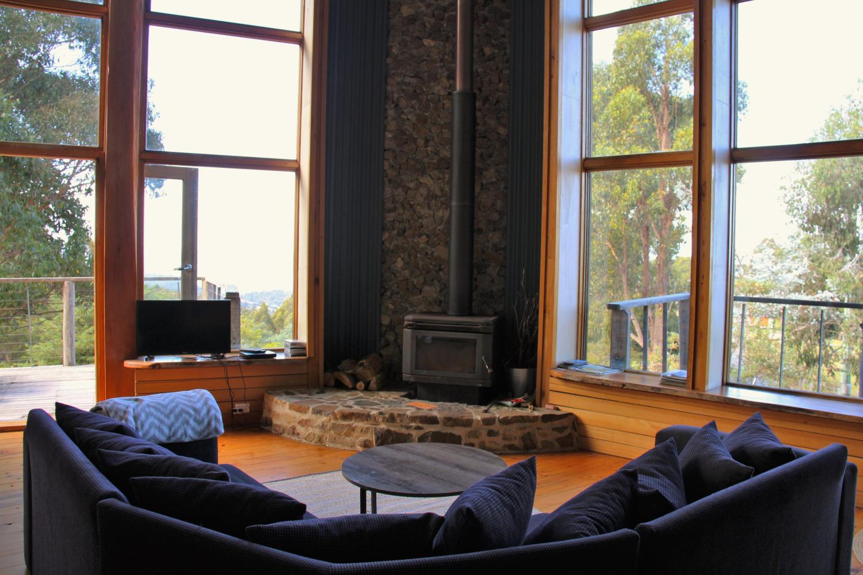 Berry Patch Luxury Two-Bedroom Studio with Spa Bath photo 1
