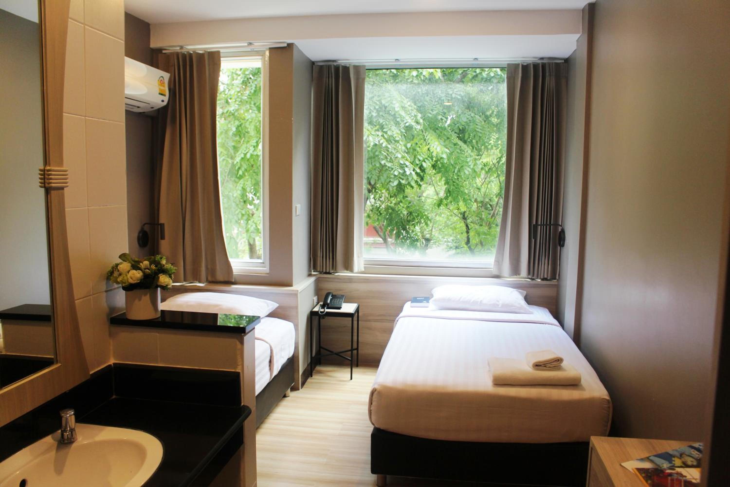 Standard Twin Room photo 2