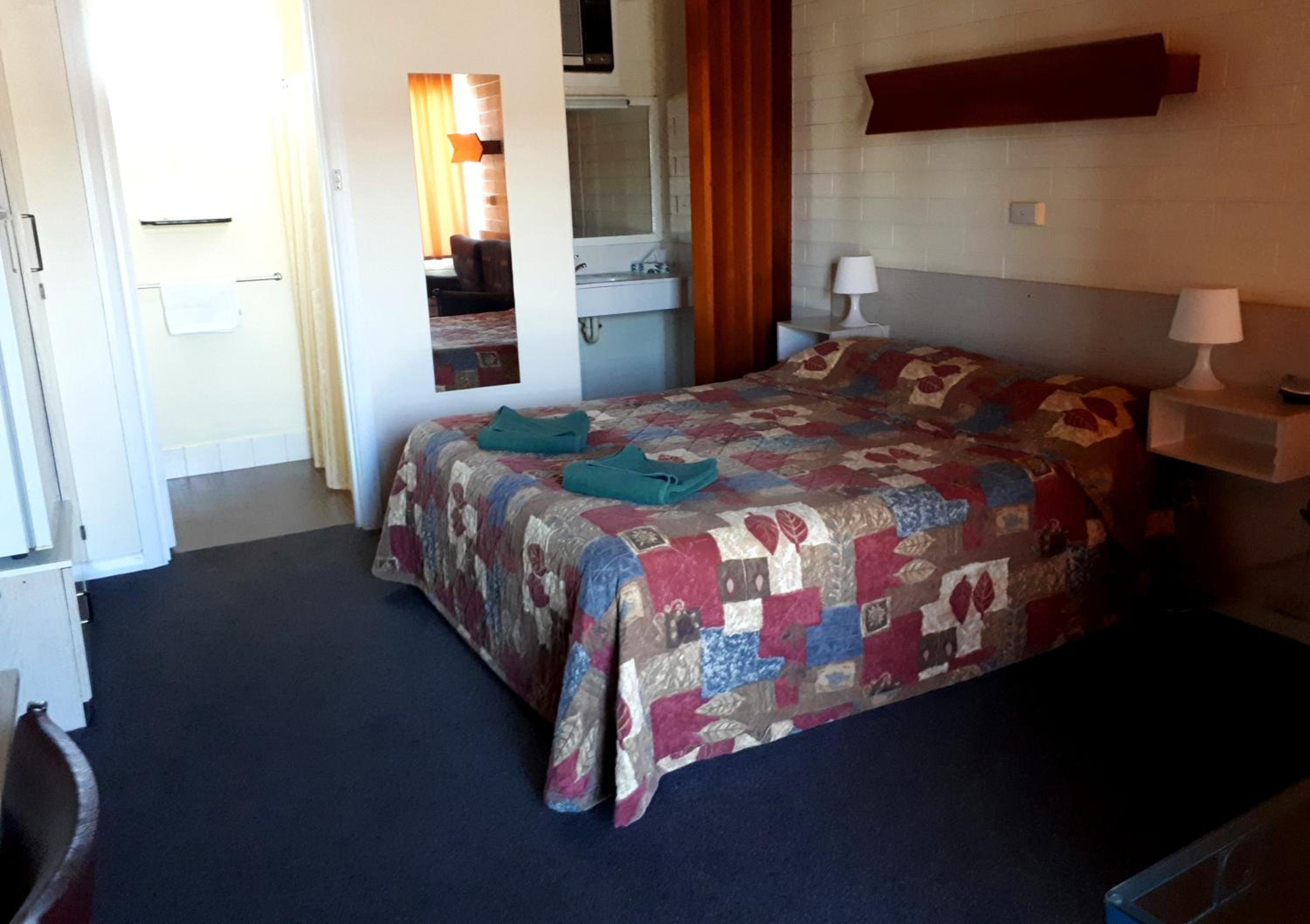 Standard Double Room photo 2