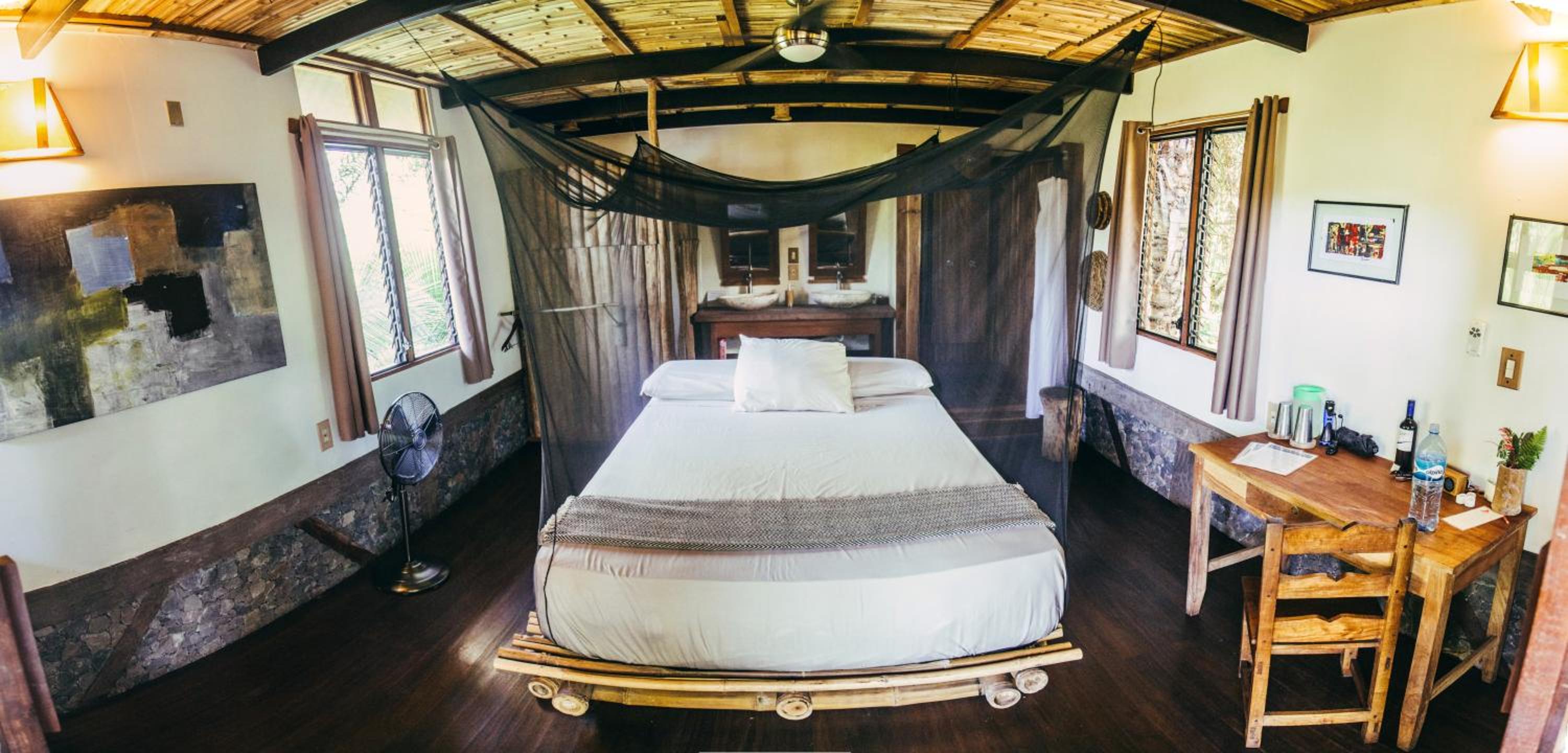 Luxury Suite with Volcano View photo 1