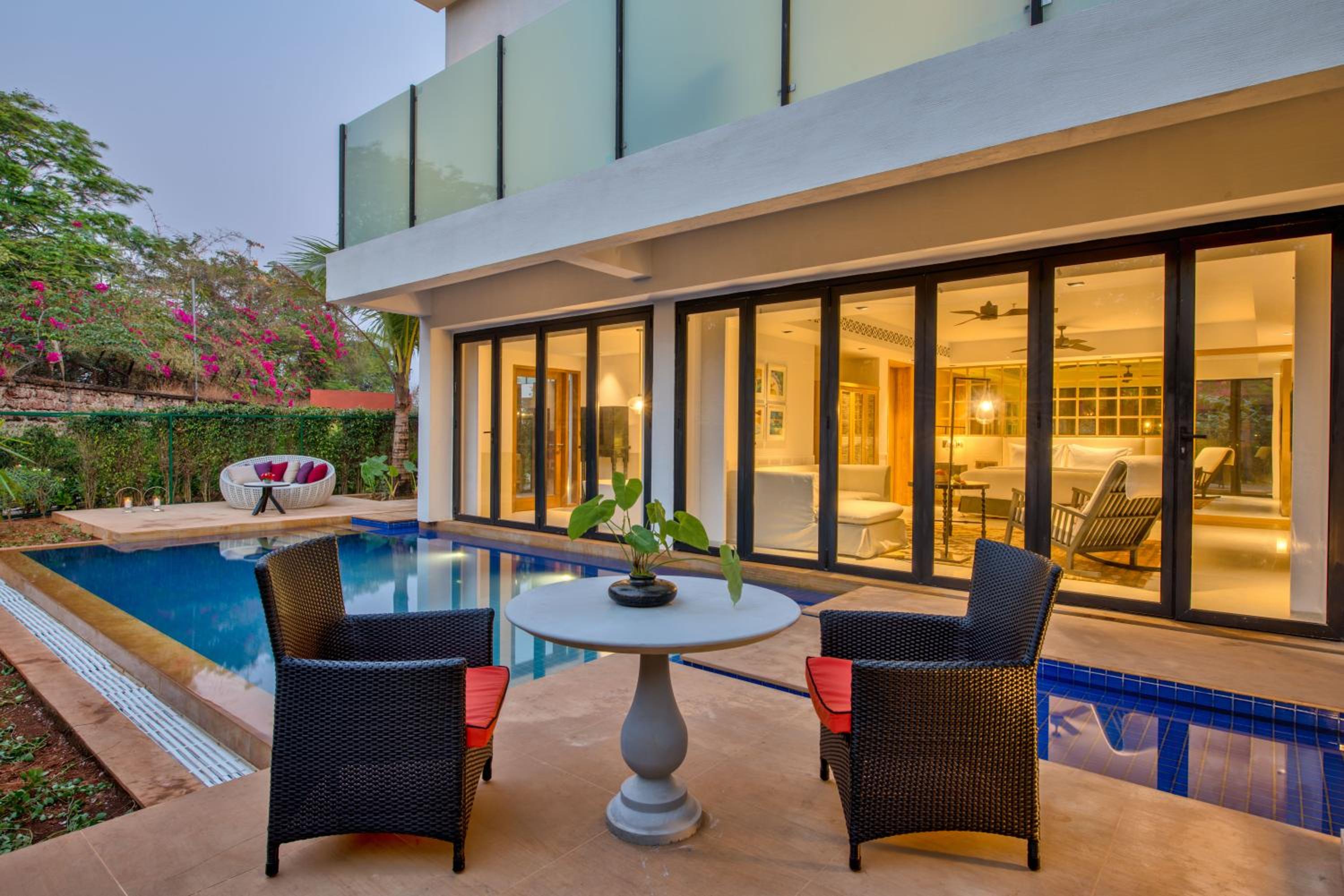 Premium Pool Villa with Private Pool - 20% discount on Spa & Laundry, Butler Service and All day breakfast (7 am to 7 pm) at La Concha - Photo 7