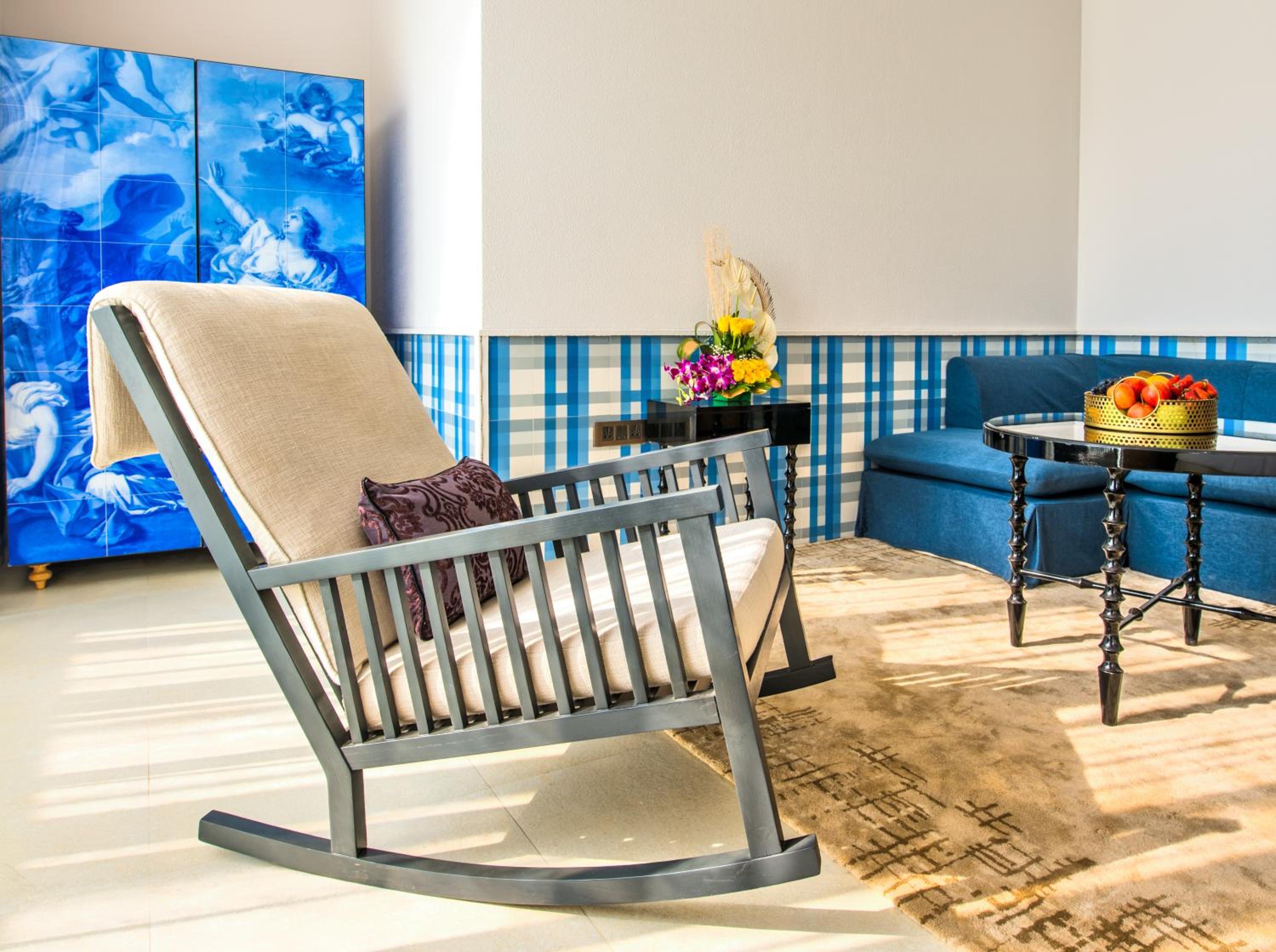 Premium Balcony Room King Bed - INR 2000 Meal Credit per stay, 20% discount on Spa & Laundry - Photo 5