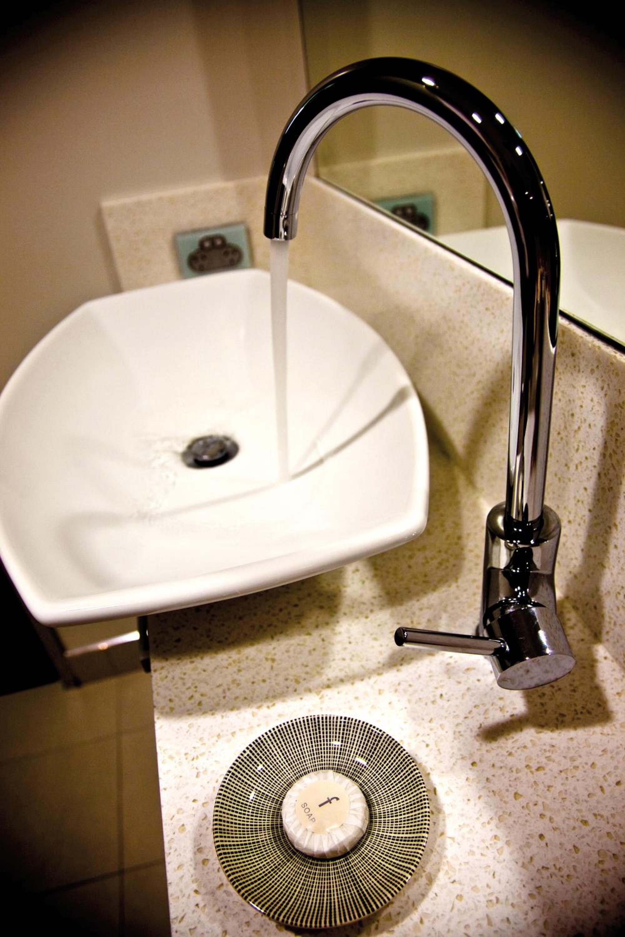 King Suite - Photo 8