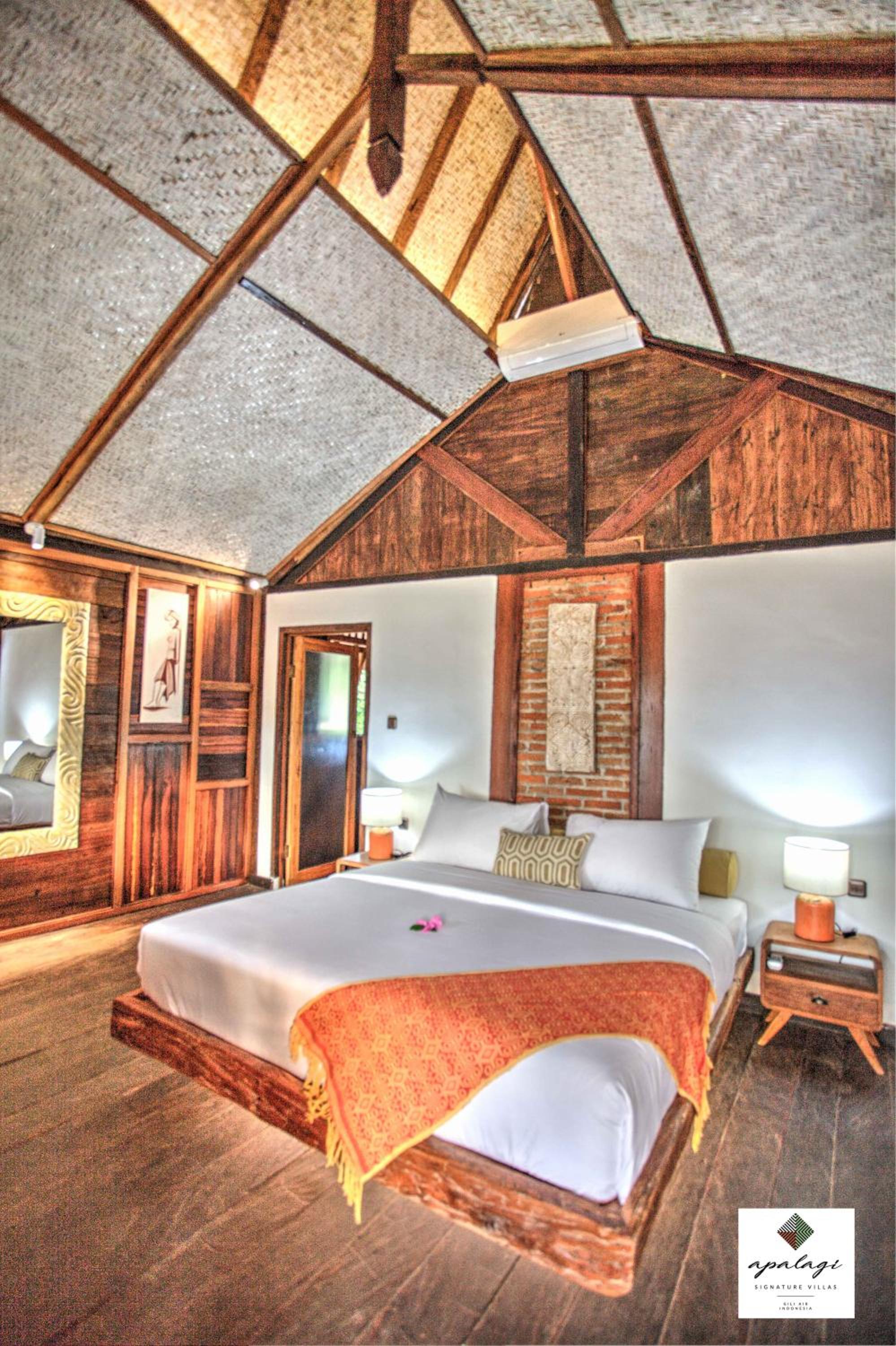 Three-Bedroom Villa with Private Pool photo 1