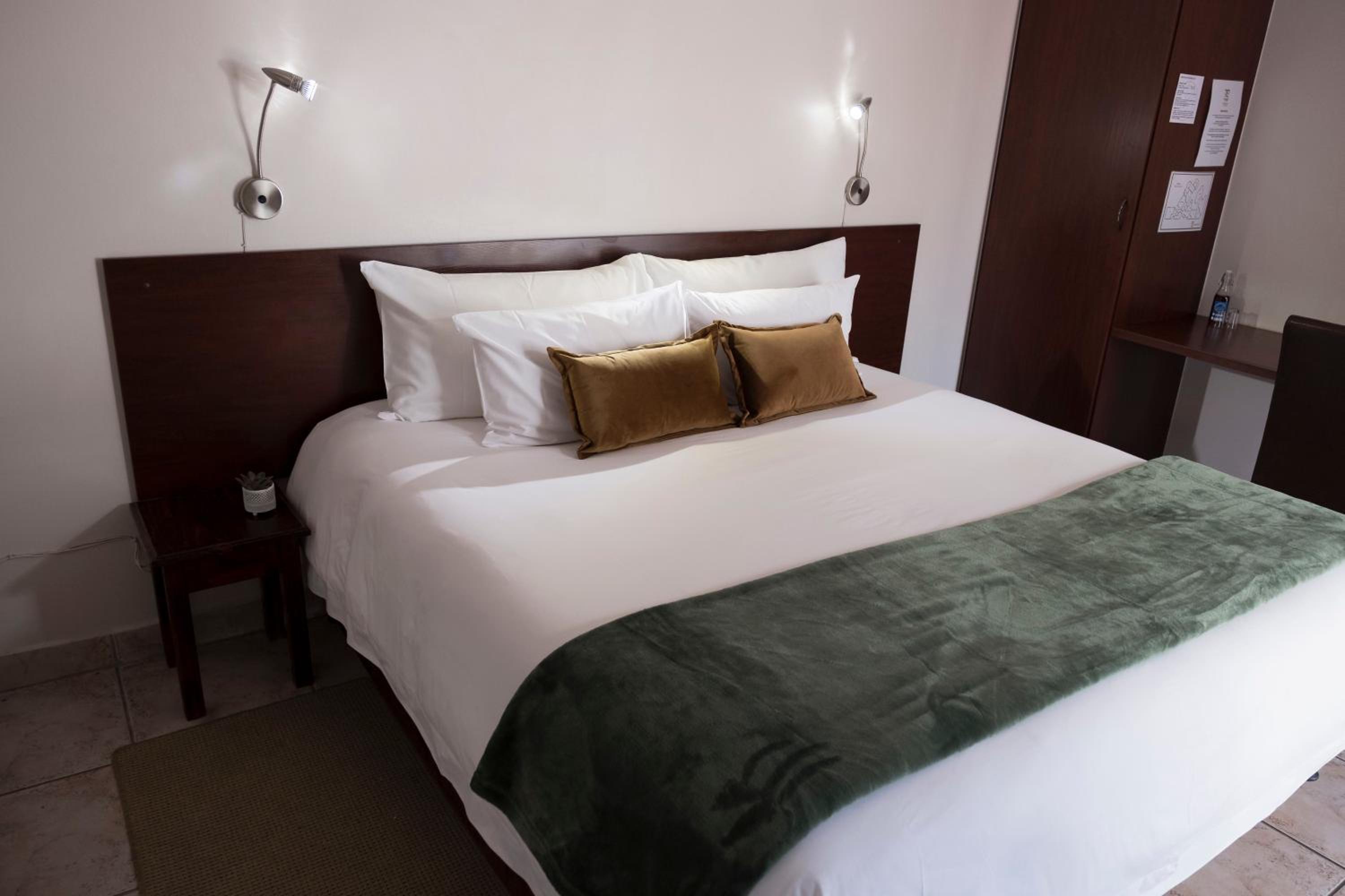 Twin/Double Room photo 3