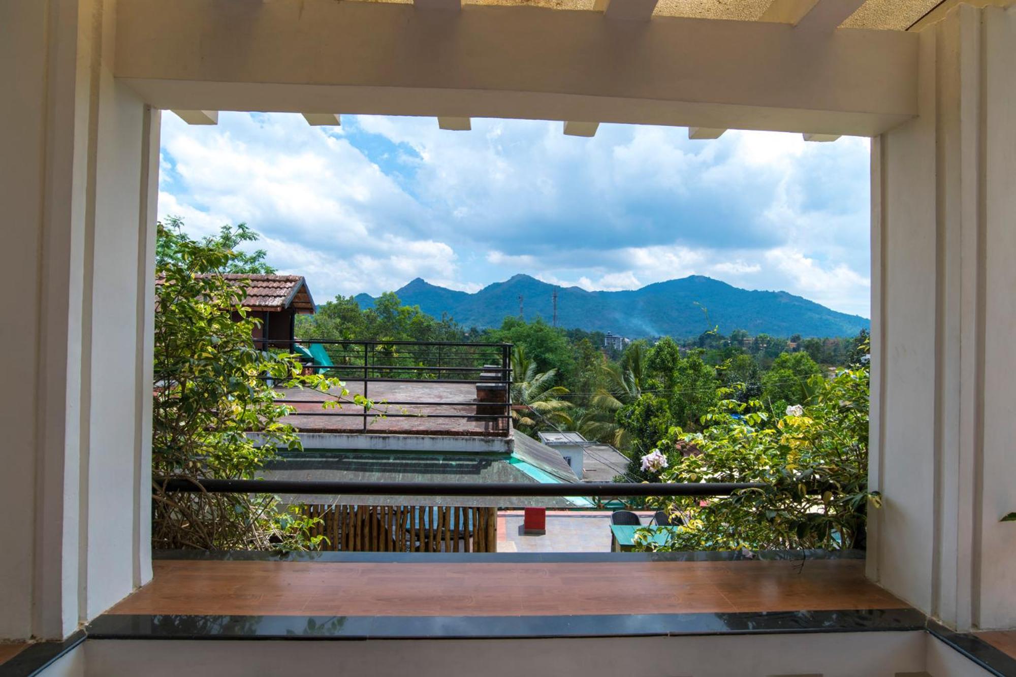 Premium Double Room - Photo 9