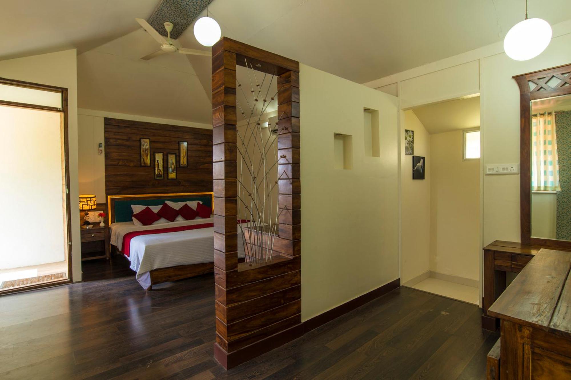 Premium Double Room - Photo 13