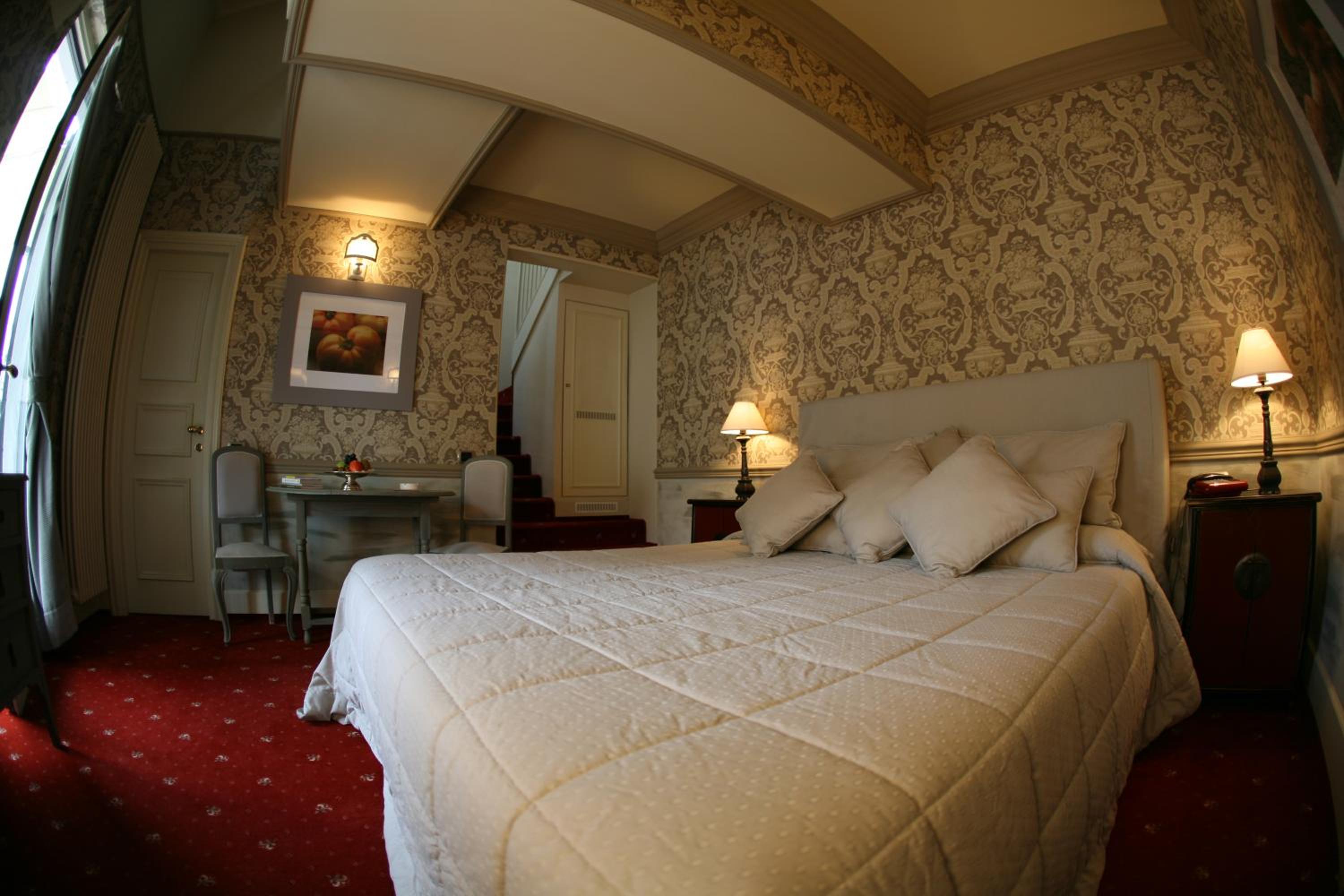 Double or Twin Room with Lake View - Split Level