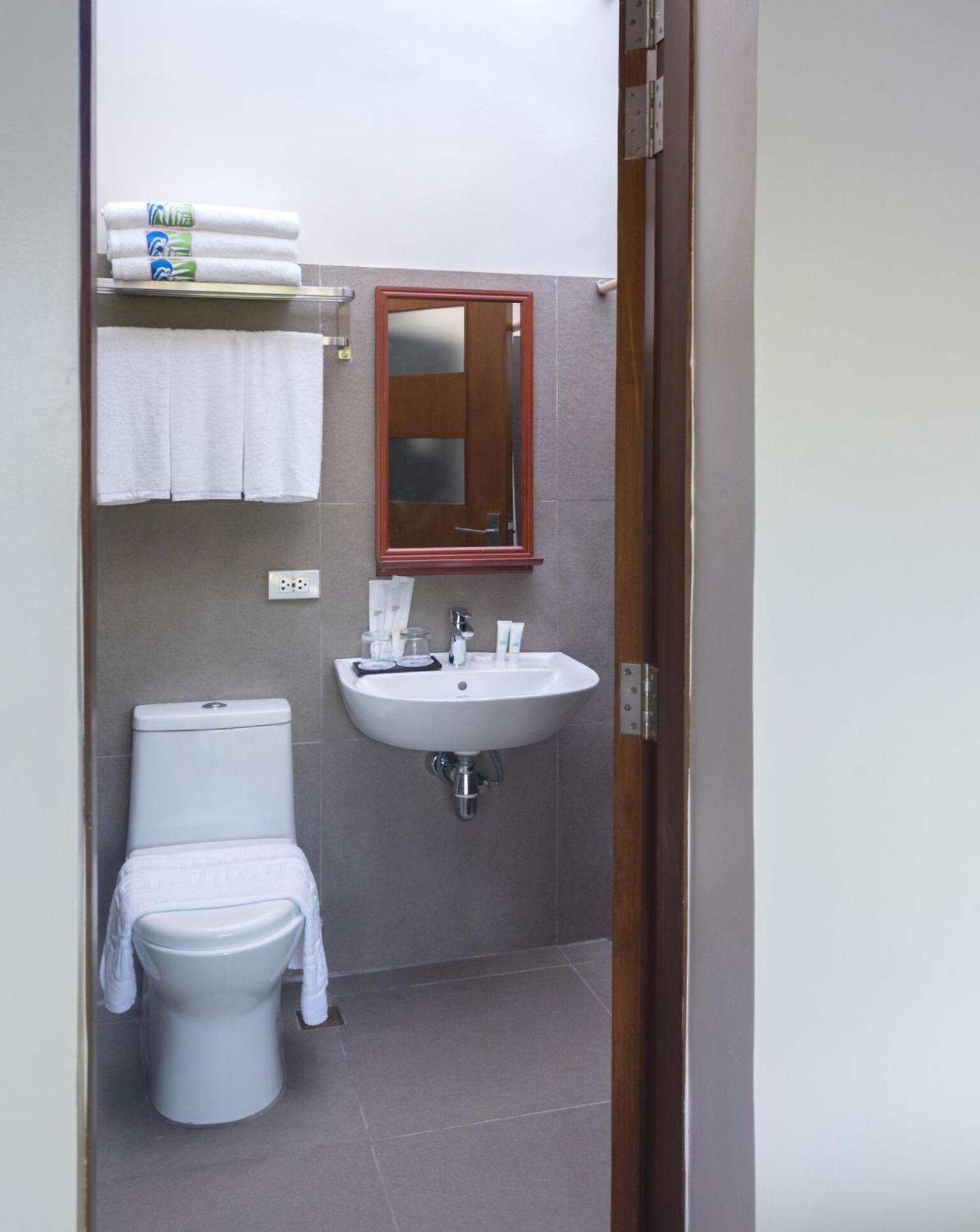 Standard Double Room - Photo 2