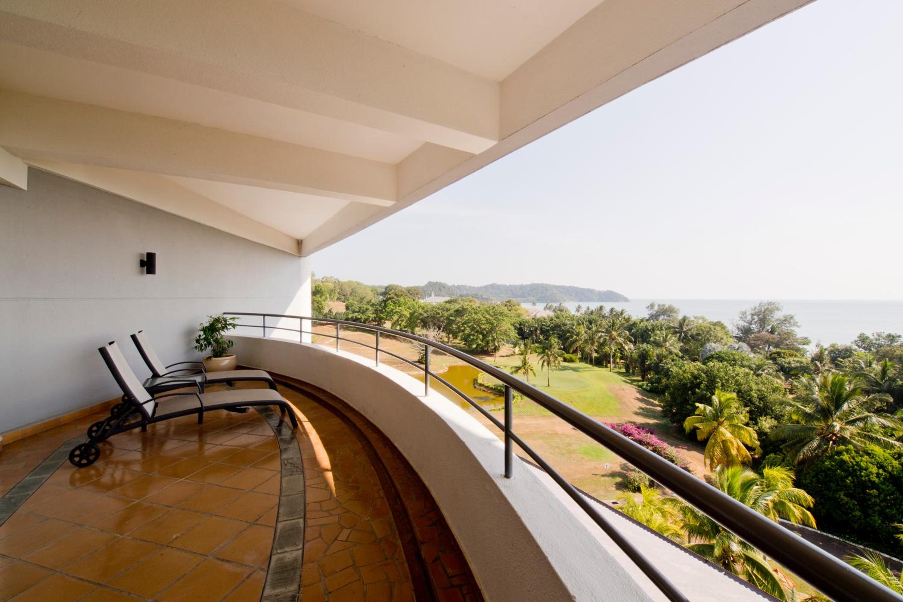 Premium Suite - Photo 7
