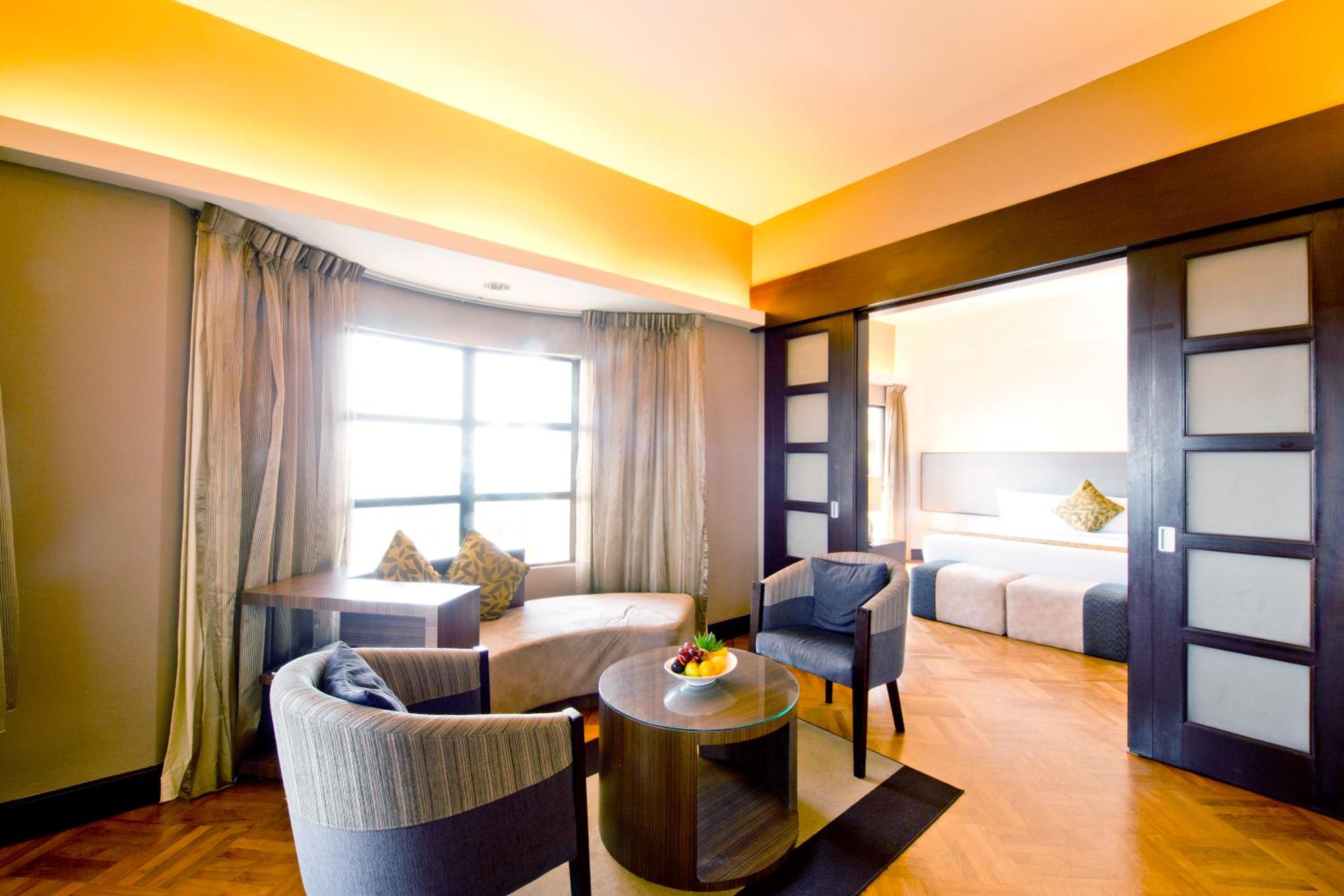Premium Suite - Photo 1