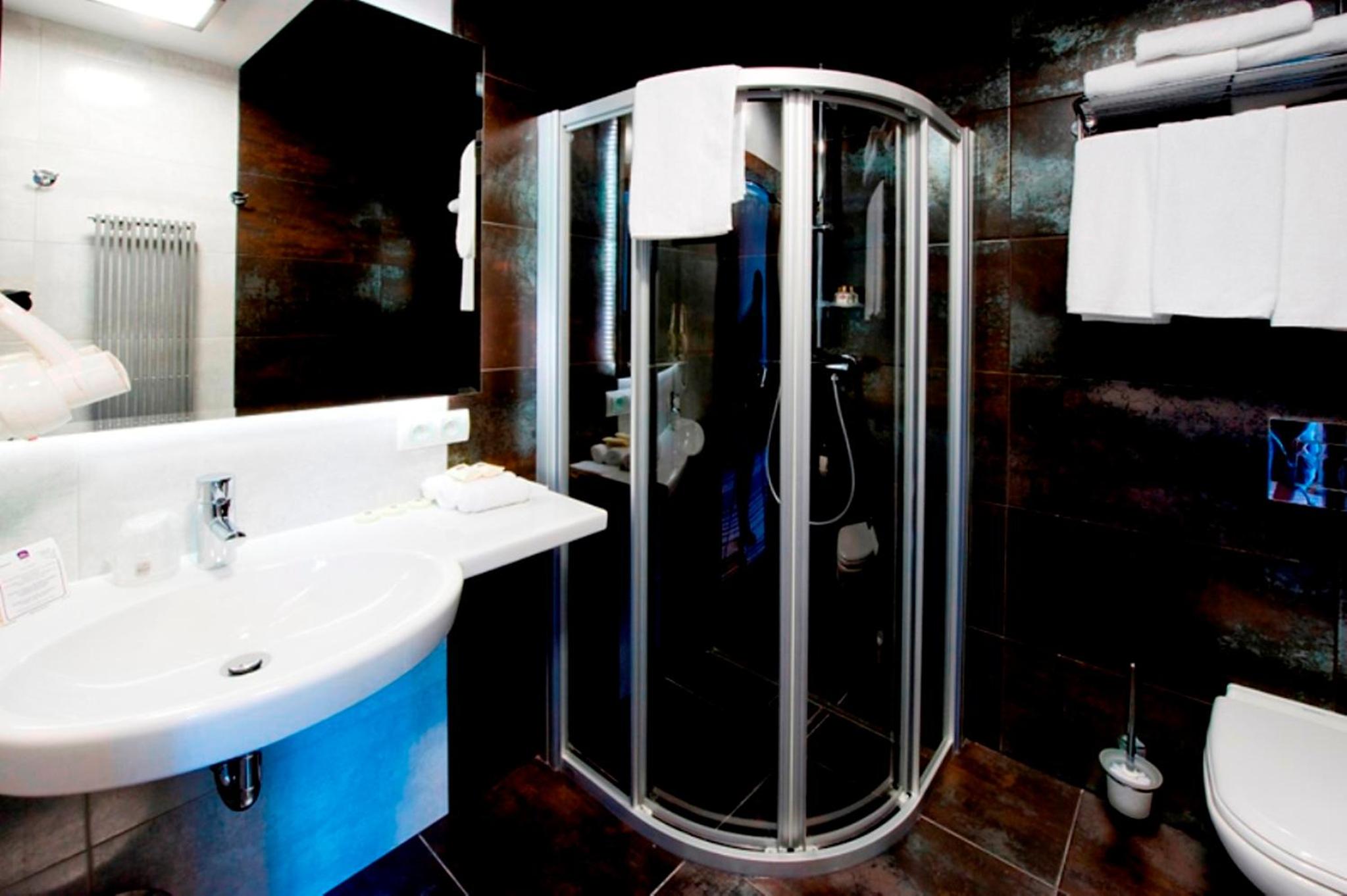 Twin Room - Photo 4