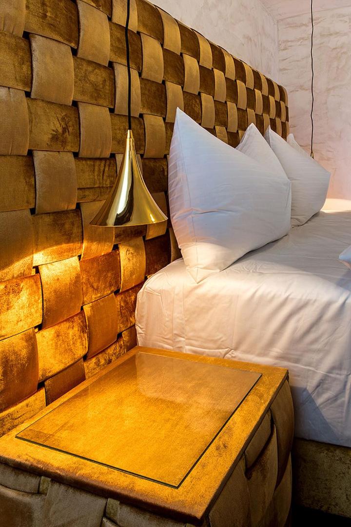 King Suite with Spa Bath and Balcony with Castle View - Photo 11