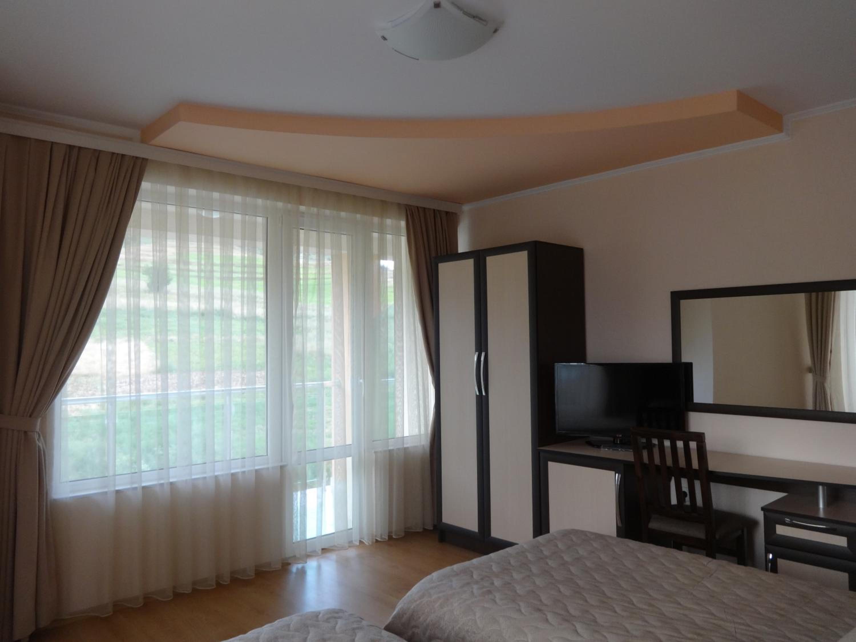 Double or Twin Room - Photo 3