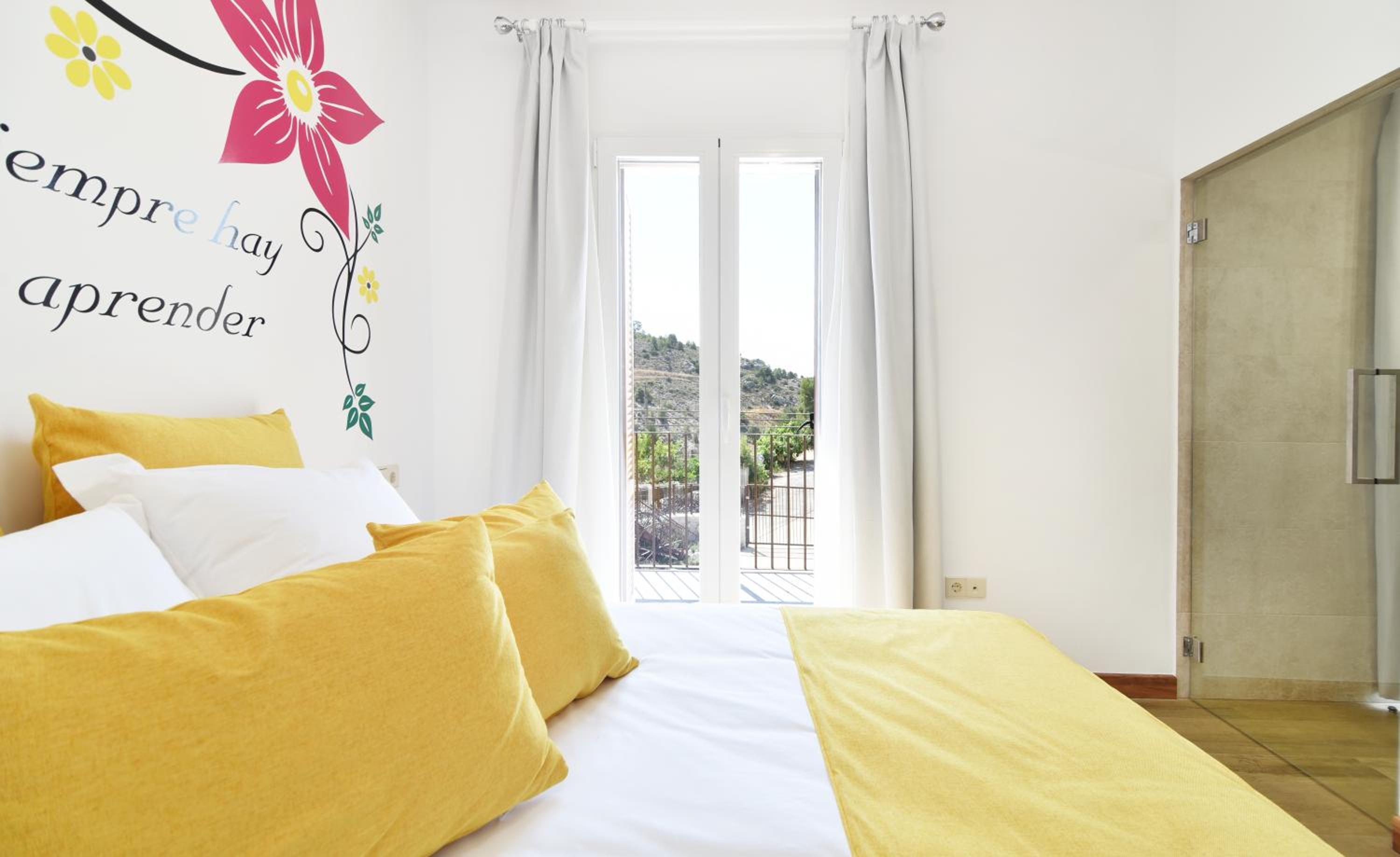 Deluxe Double Room with Balcony photo 2