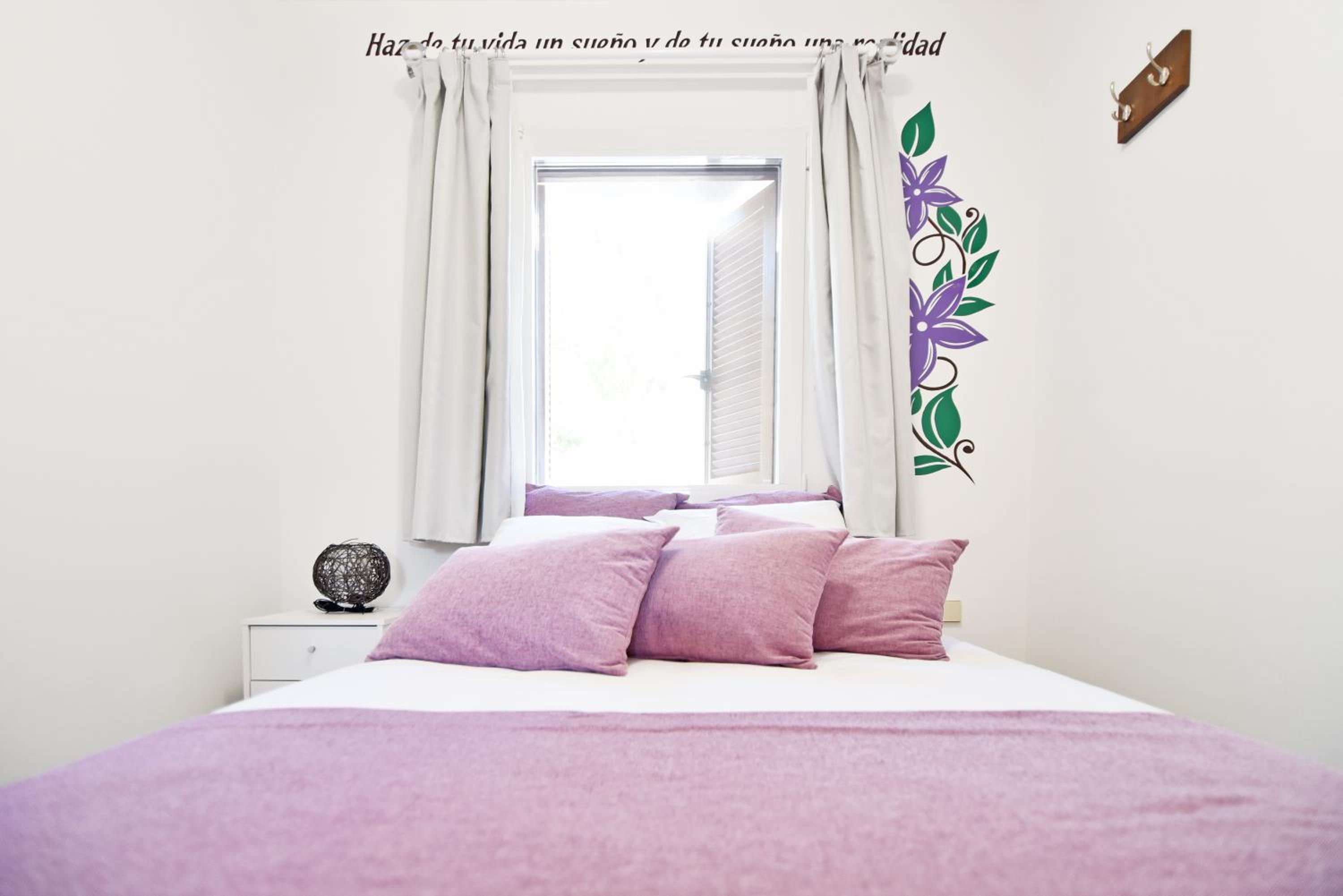 Deluxe Double Room with Extra Bed photo 2