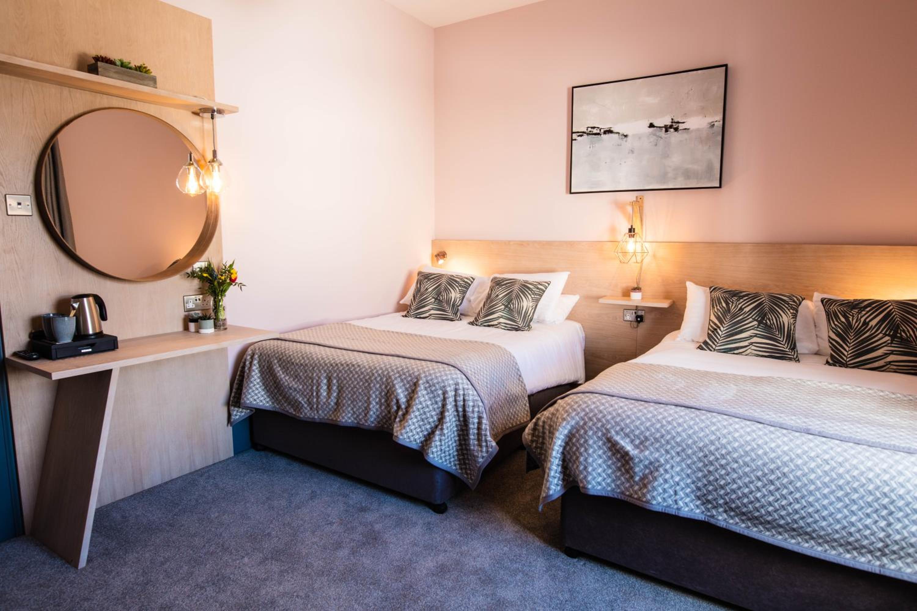 Deluxe Quadruple Room - Photo 2