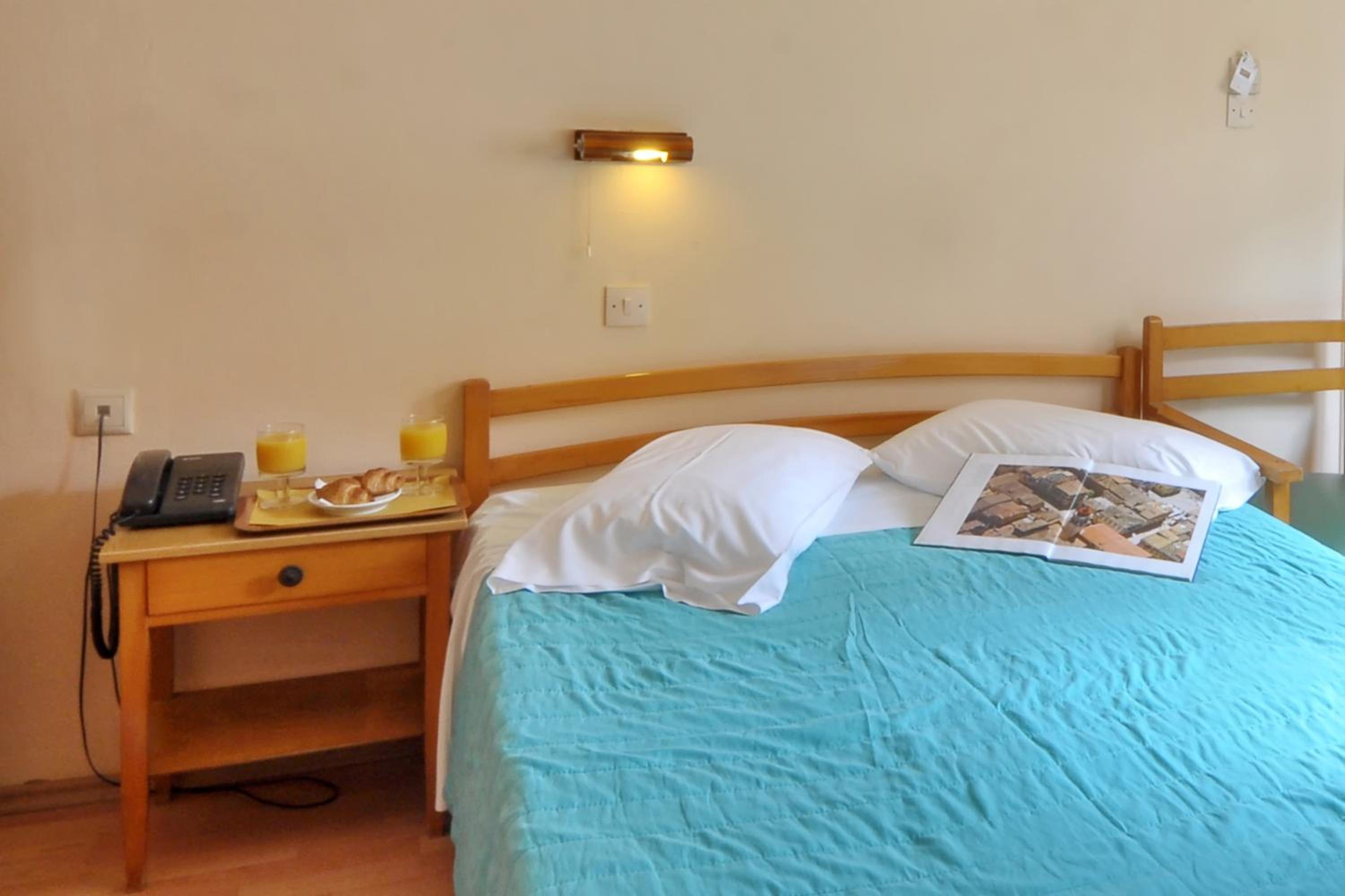 Triple Room with Side Sea View