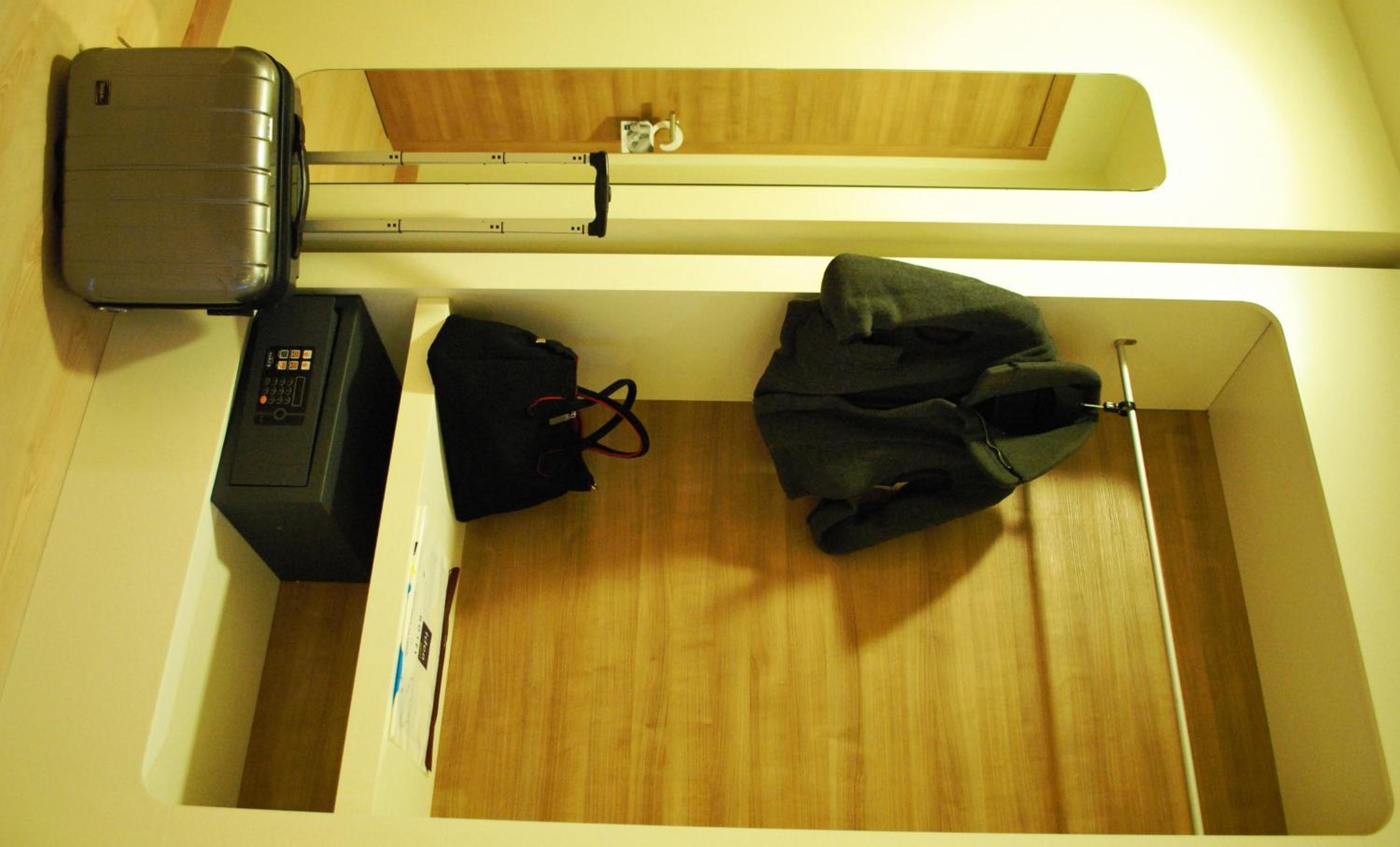 Twin Room - Photo 3