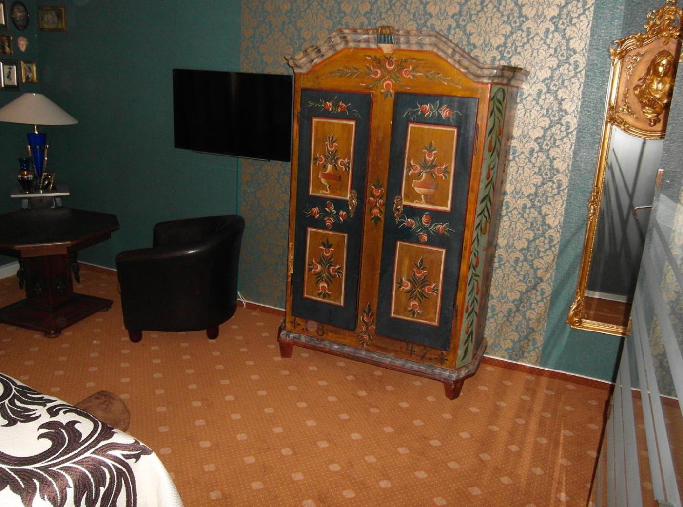 Deluxe Queen Room with Two Queen Beds photo 2