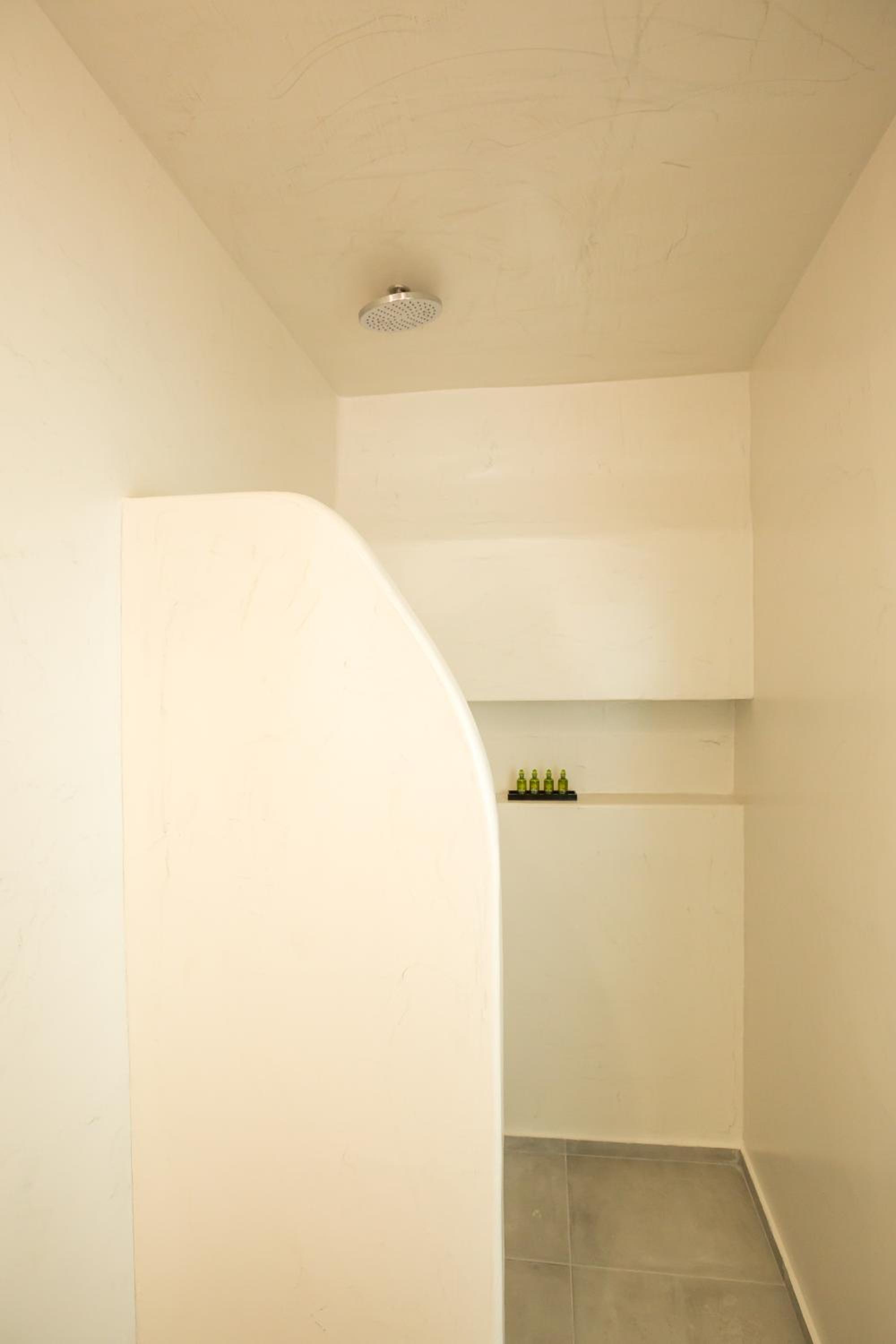 Villa photo 2