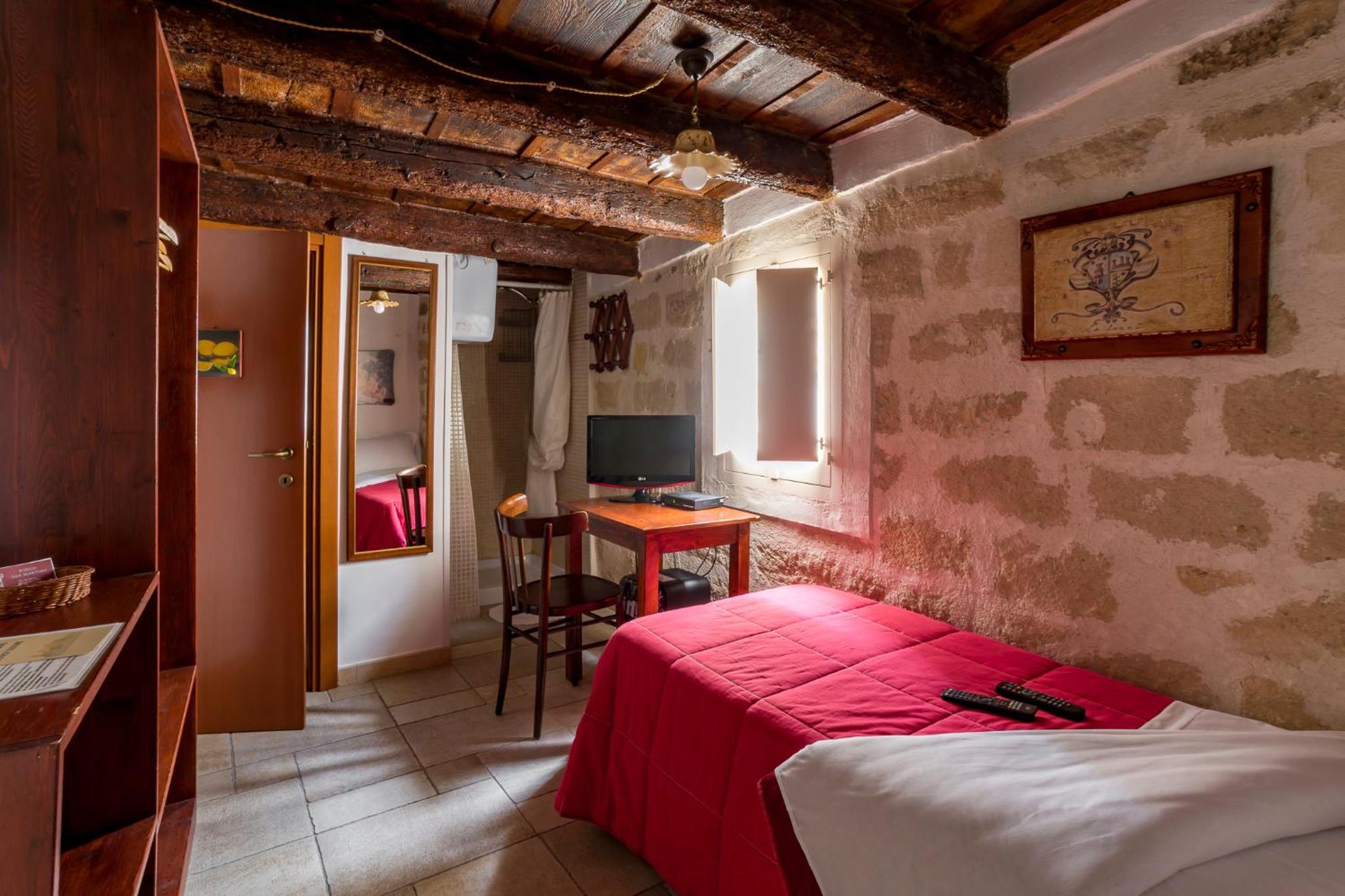 Economy Single Room