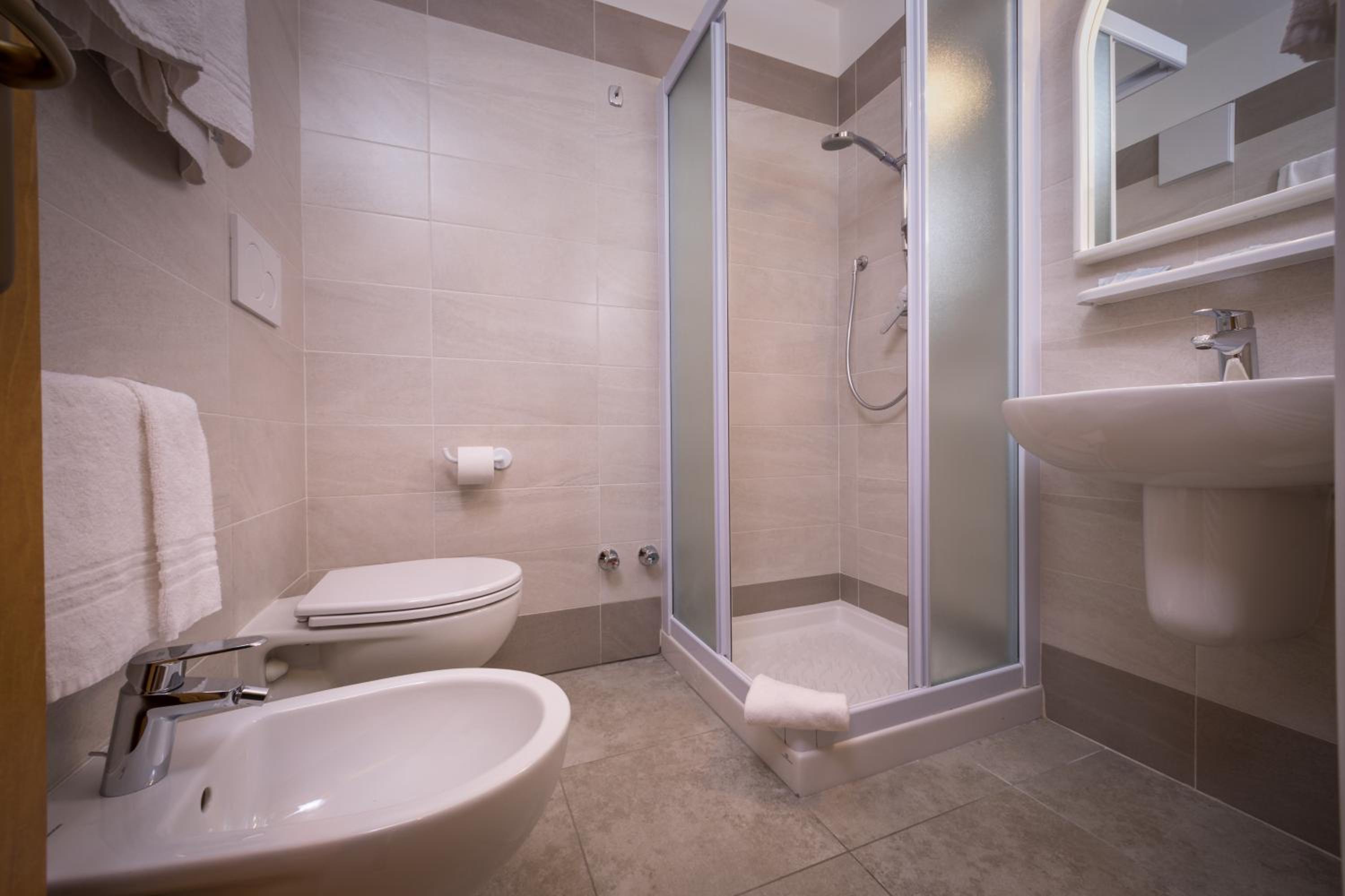 Superior One-Bedroom Apartment (4 Adults) photo 3