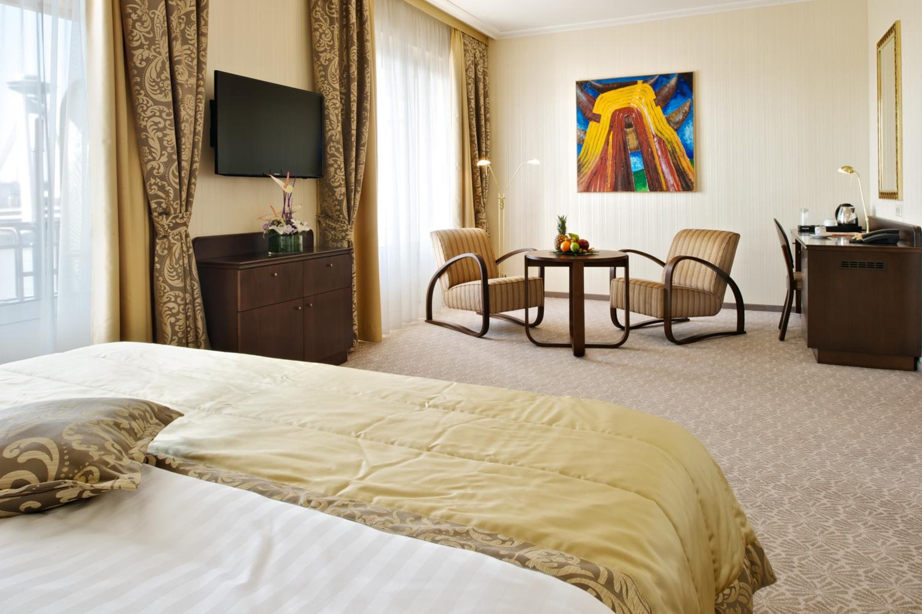 Executive Double Room with Terrace - Photo 3