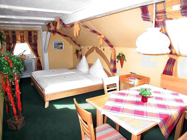 Large Single Room photo 3
