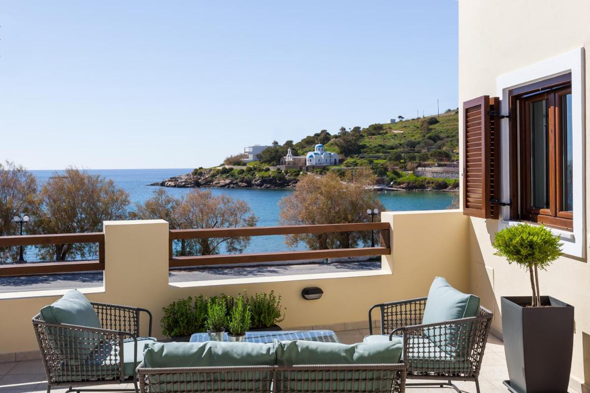 Syra Bay 2.5 photo 3