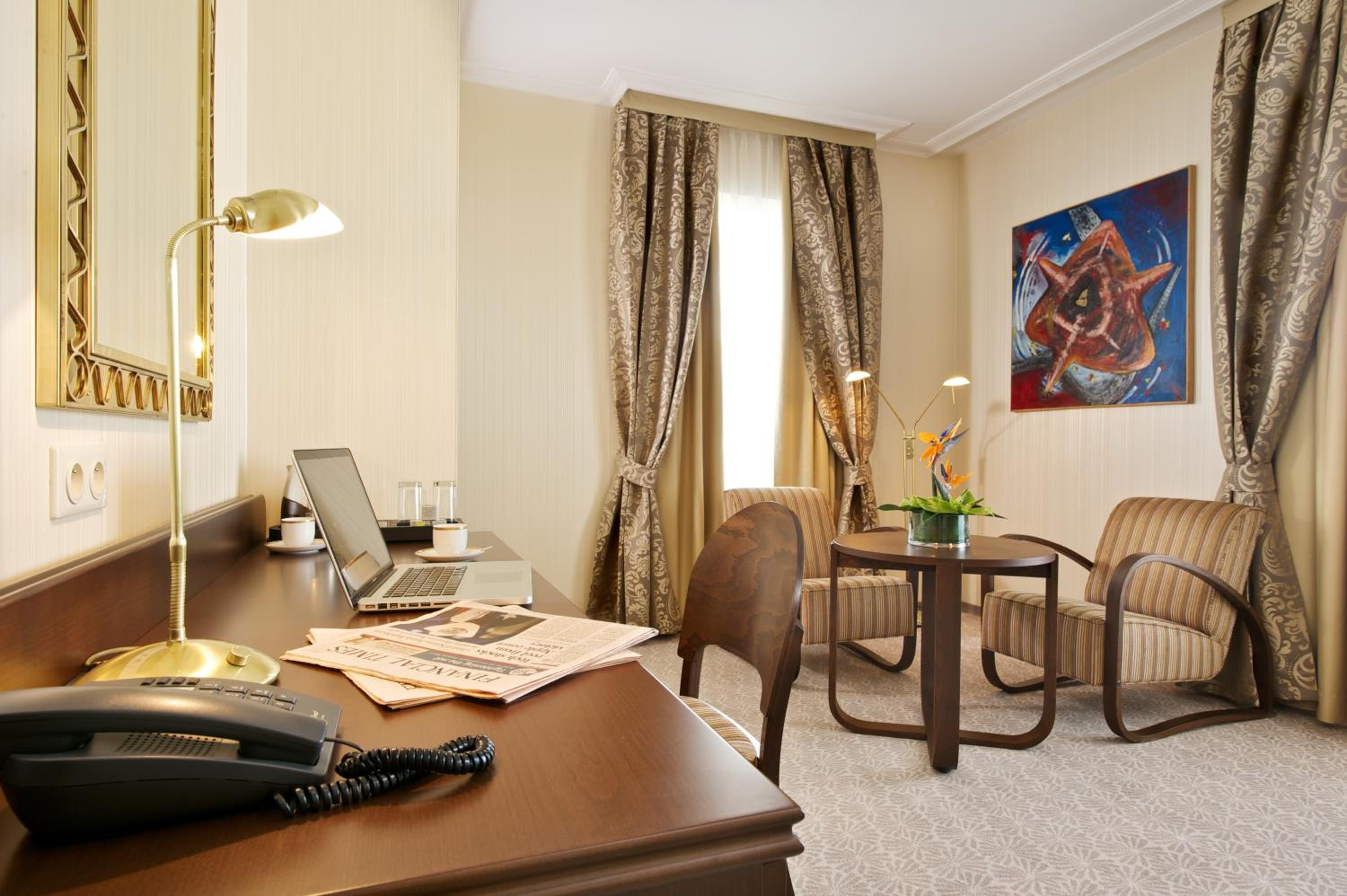 Junior Suite with Terrace - Photo 3