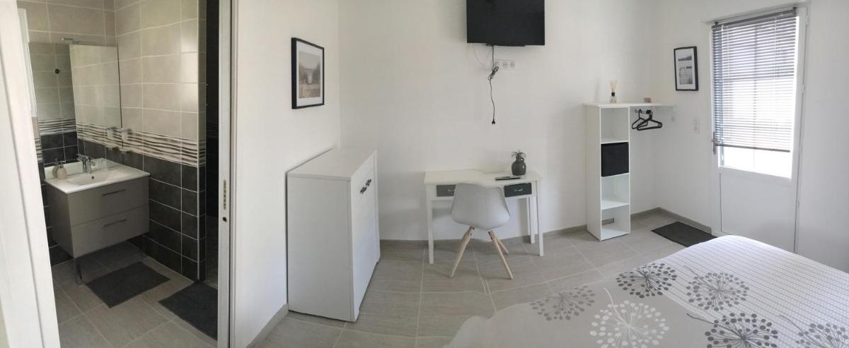 Double Room - Photo 2