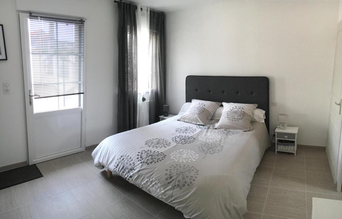 Double Room - Photo 3