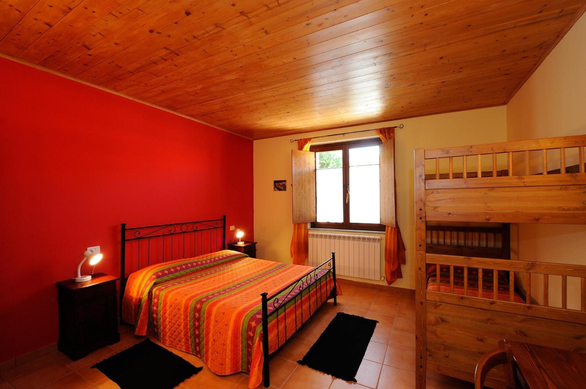 Quadruple Room with Private Bathroom photo 2