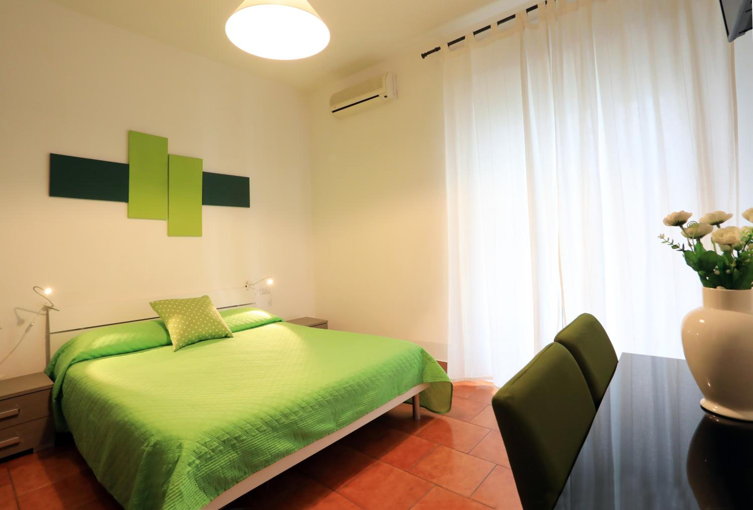 Double Room with Private Bathroom - Photo 1