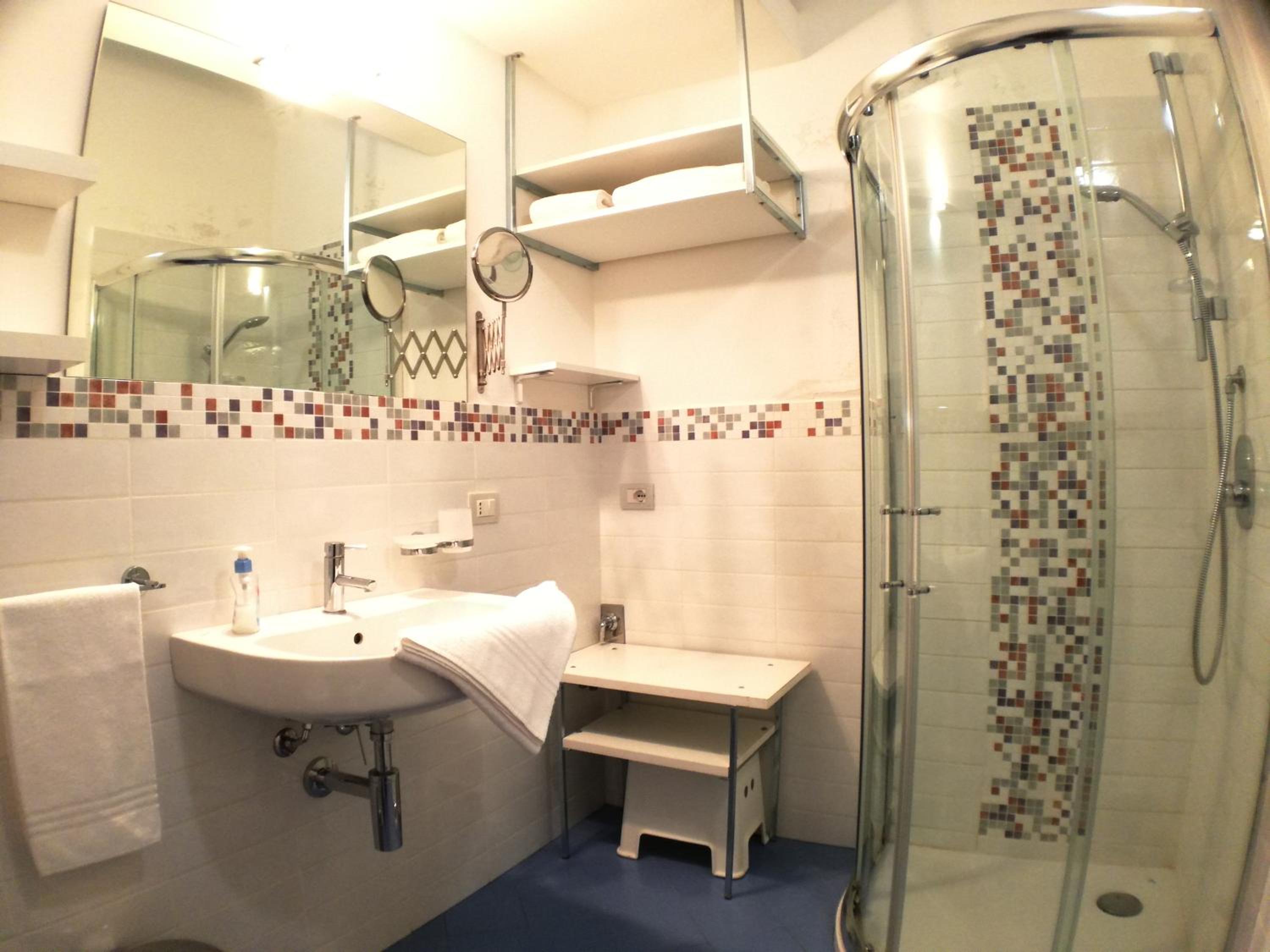 Studio Apartment - Photo 15