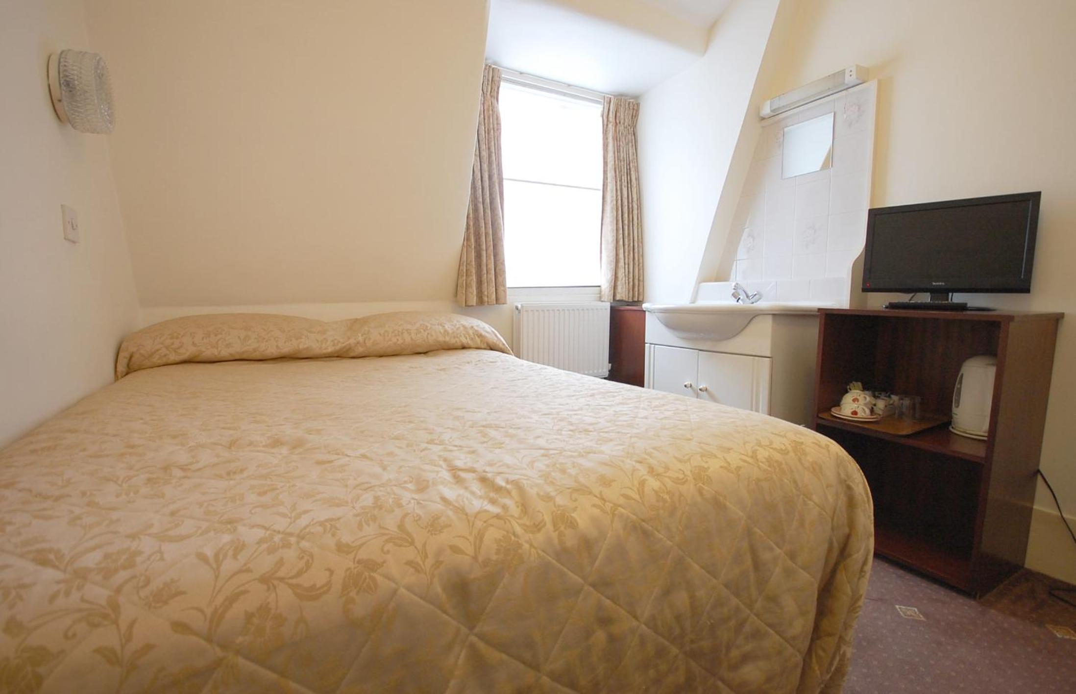 Double Room with Shared Bathroom