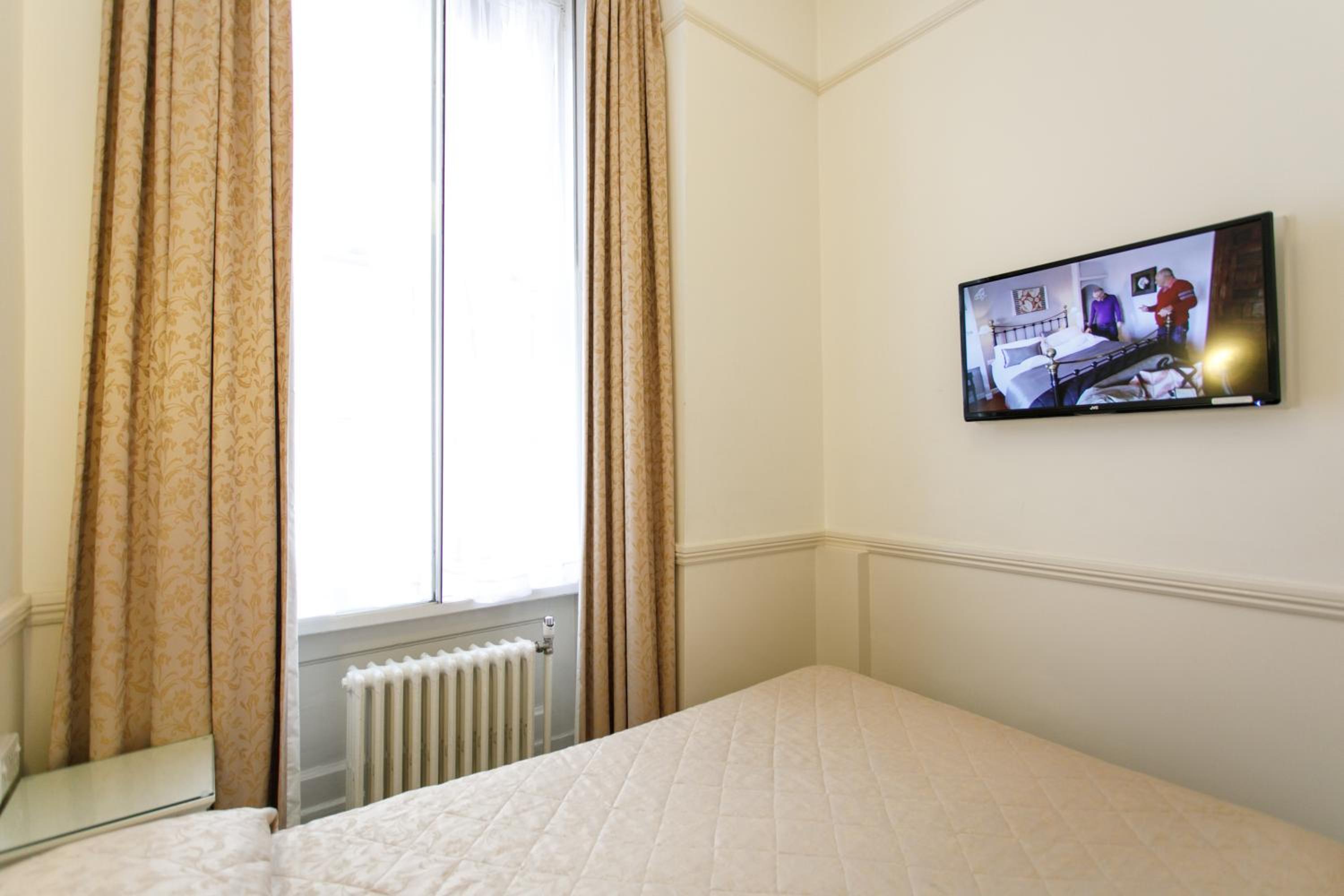 Large Single Room photo 2