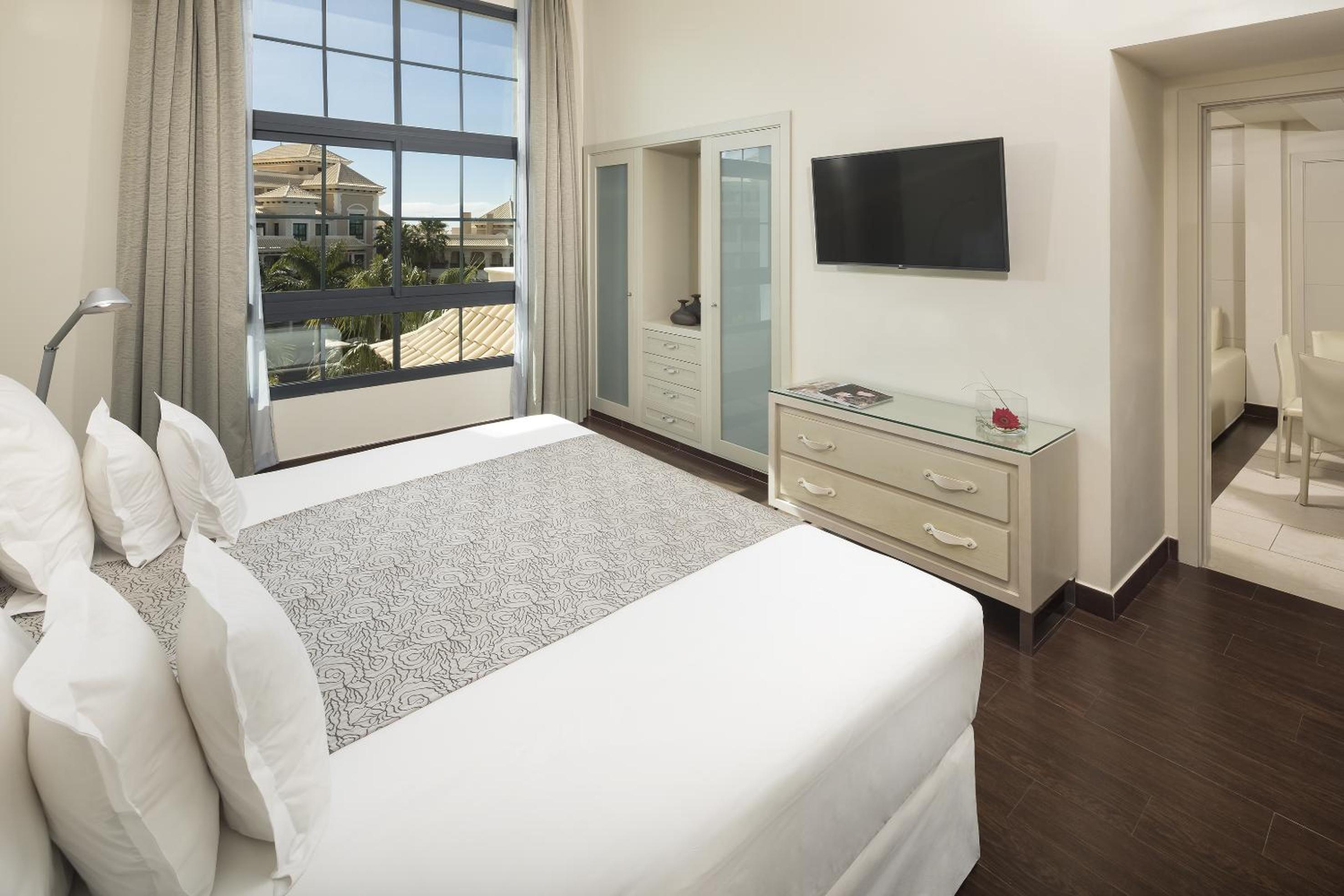Red Level Master Suite 2 Bedrooms Resort View