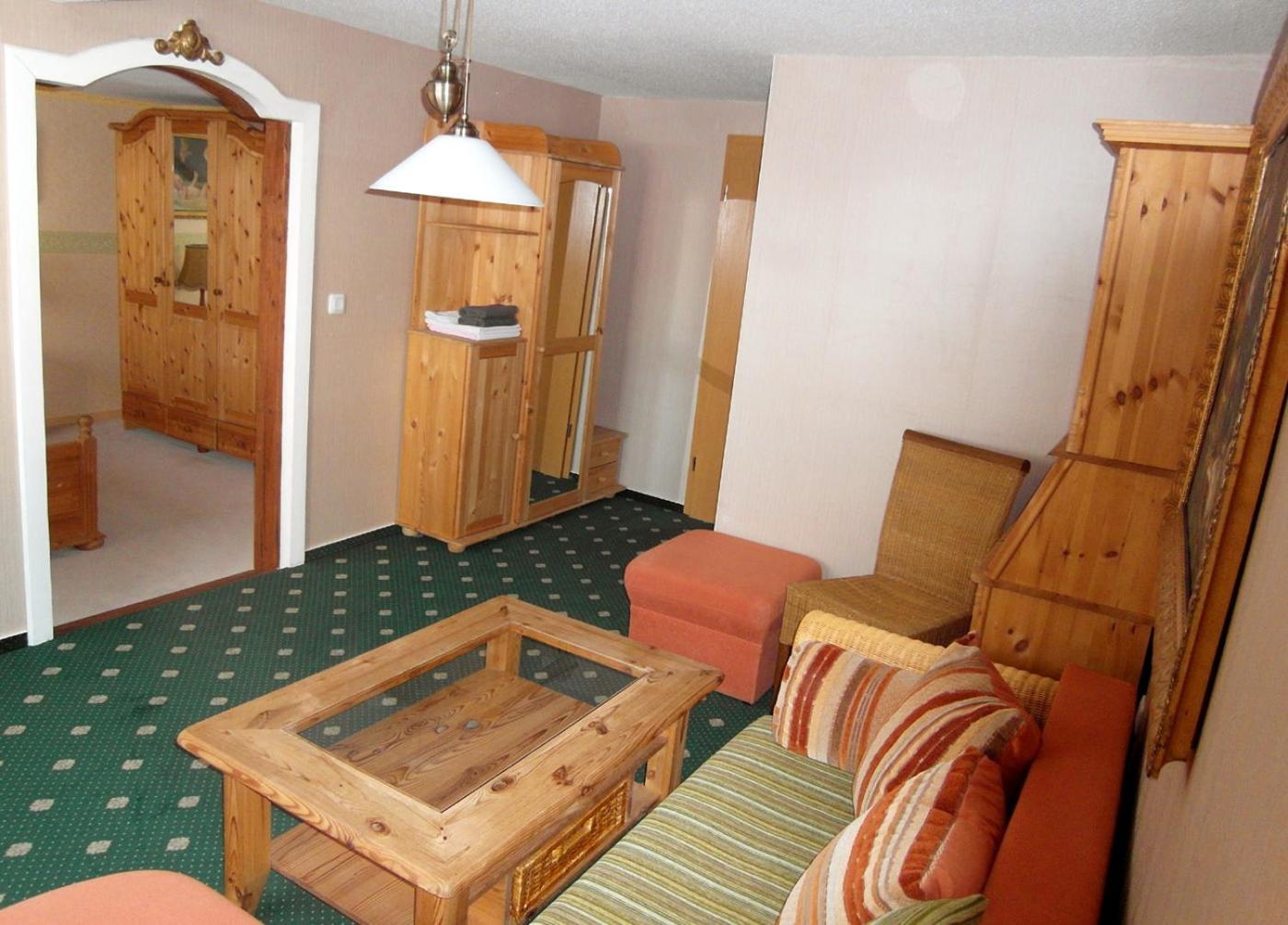 Deluxe Double Room (2 Adults + 1 Child) photo 1