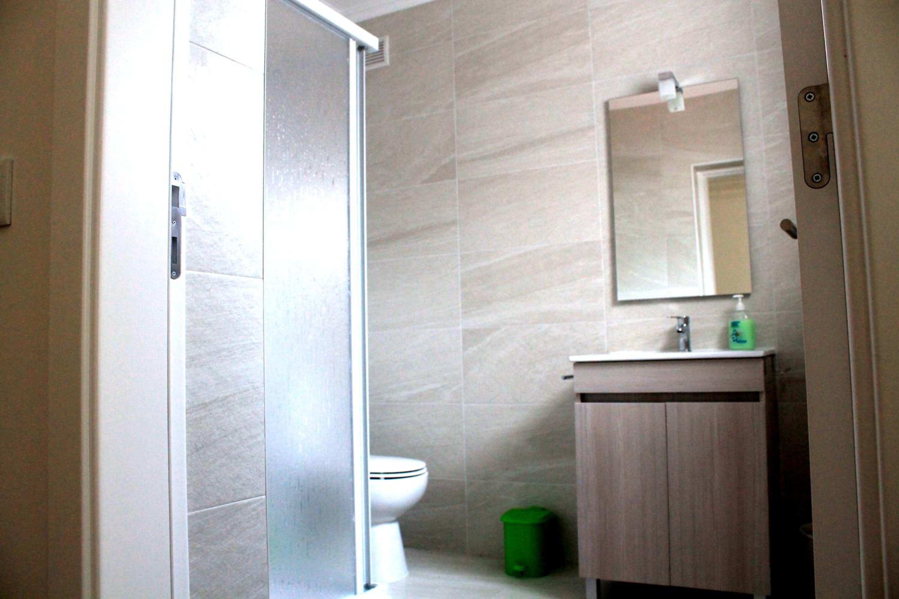 Double Room with Private Bathroom - Photo 5