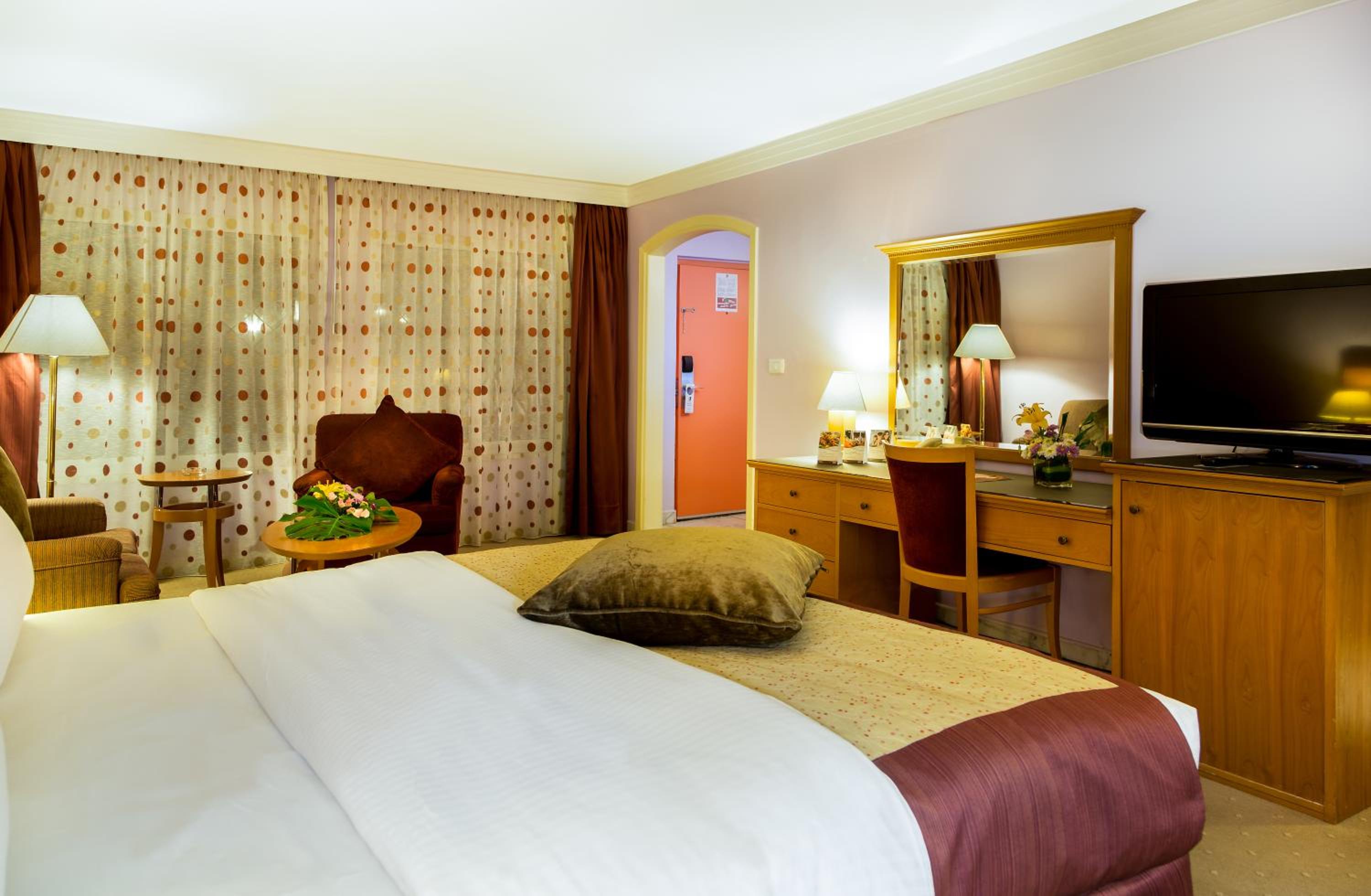 Superior Chalet - Photo 2