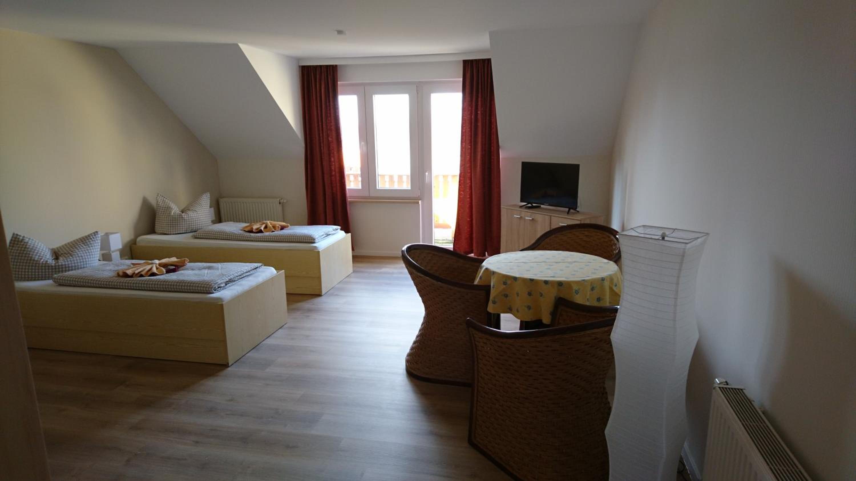 Large Double Room photo 1