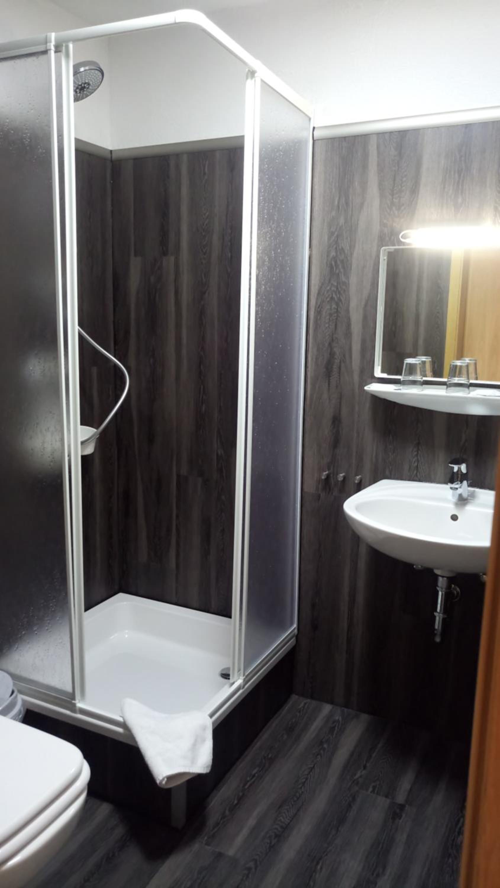 Triple Room - Photo 13