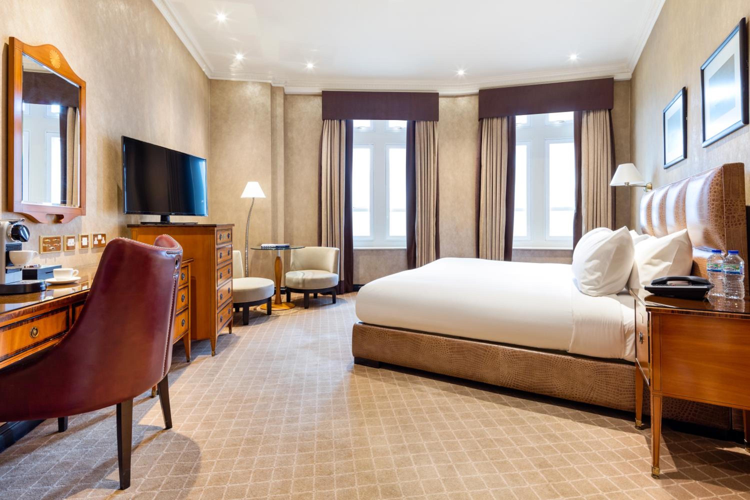 Premium Room - Square View