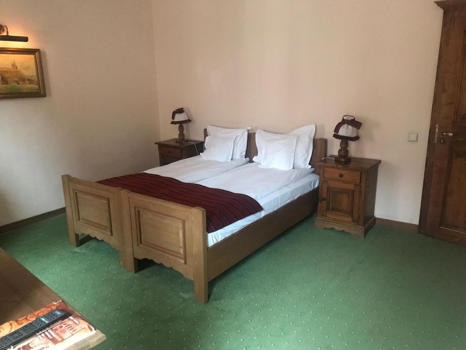 Twin Room - Photo 4