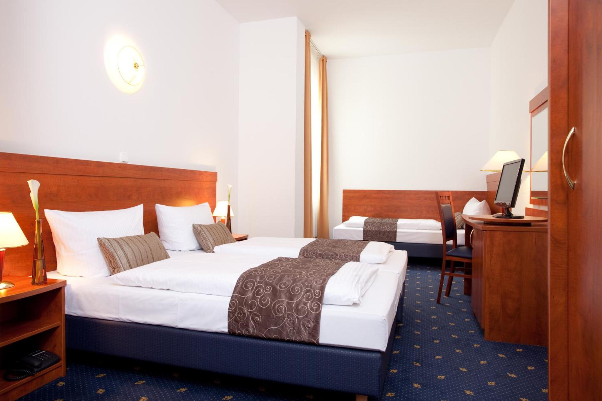 Triple Room photo 2