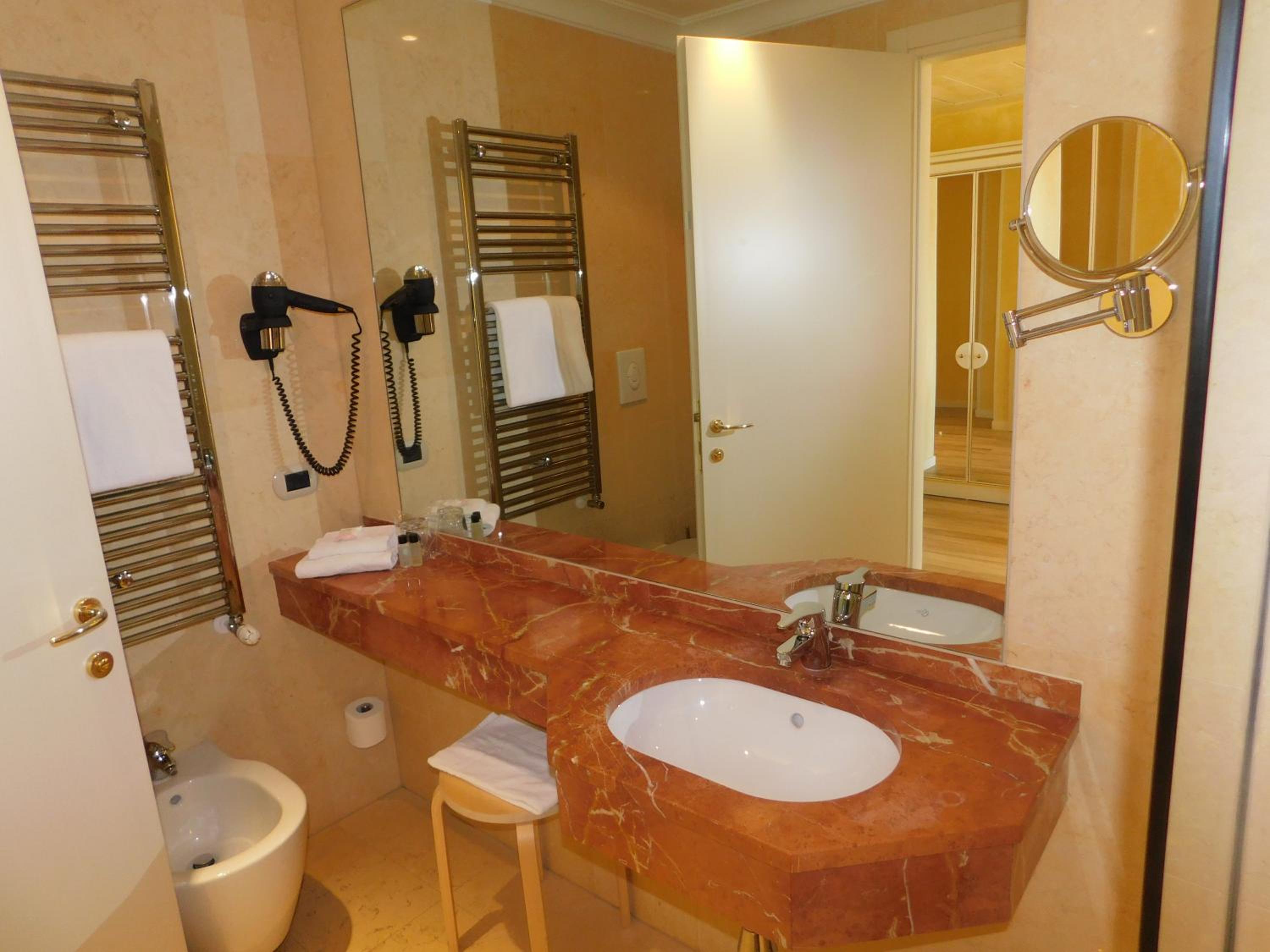 Business Double Room with Gym Access photo 2