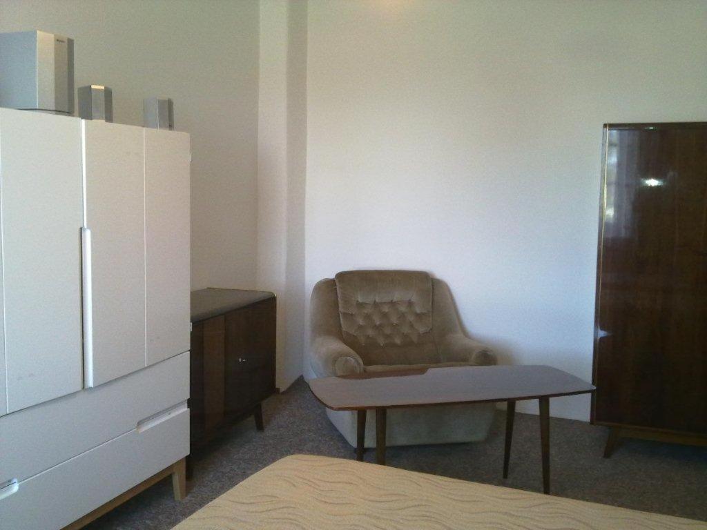 Two-Bedroom Apartment (3) - Photo 8
