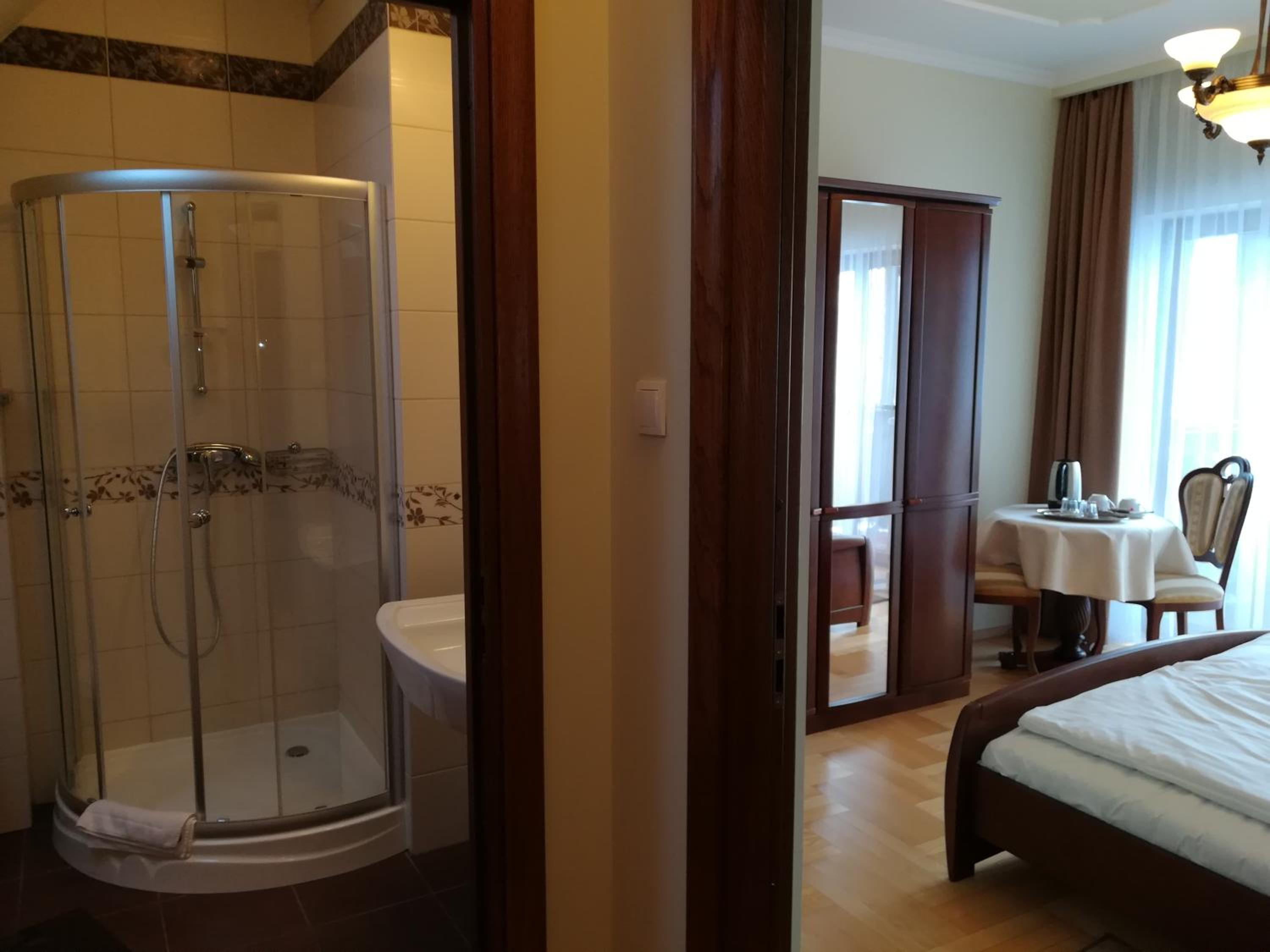 Standard Double Room - Photo 6
